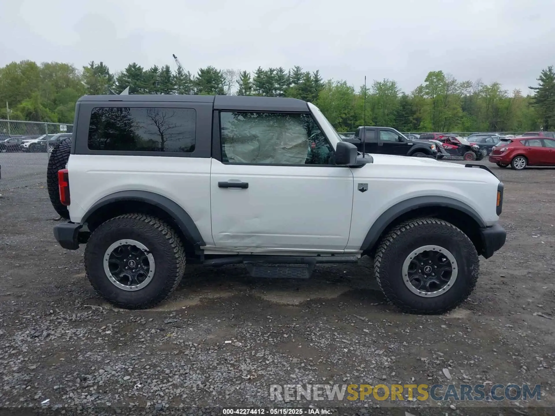 13 Photograph of a damaged car 1FMDE5CH6PLC11404 FORD BRONCO 2023