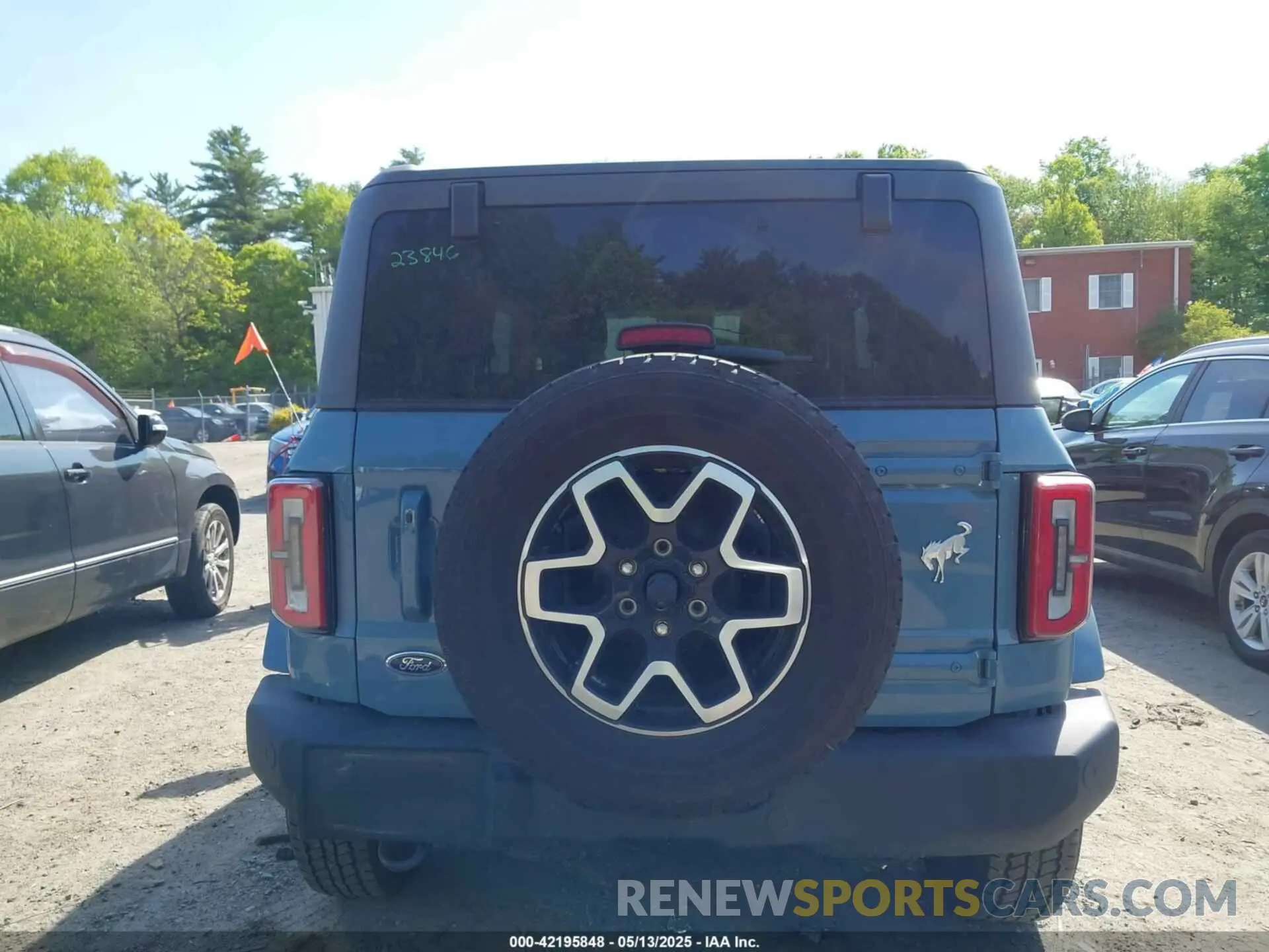 17 Photograph of a damaged car 1FMDE5CP0PLB85857 FORD BRONCO 2023