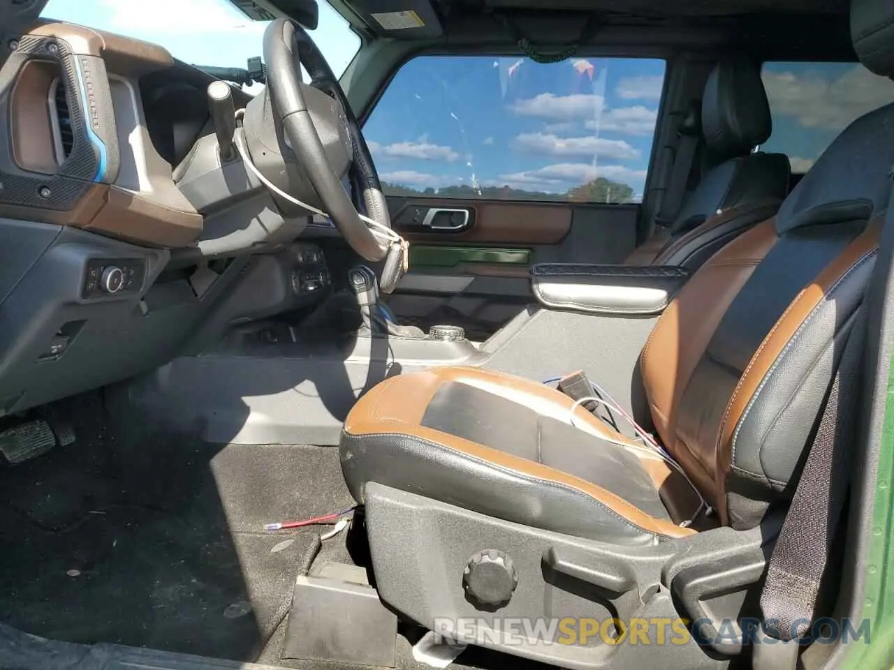 7 Photograph of a damaged car 1FMDE5CP1PLB73958 FORD BRONCO 2023