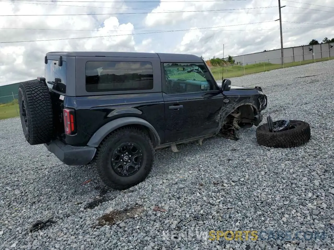 3 Photograph of a damaged car 1FMDE5CP6PLB39952 FORD BRONCO 2023