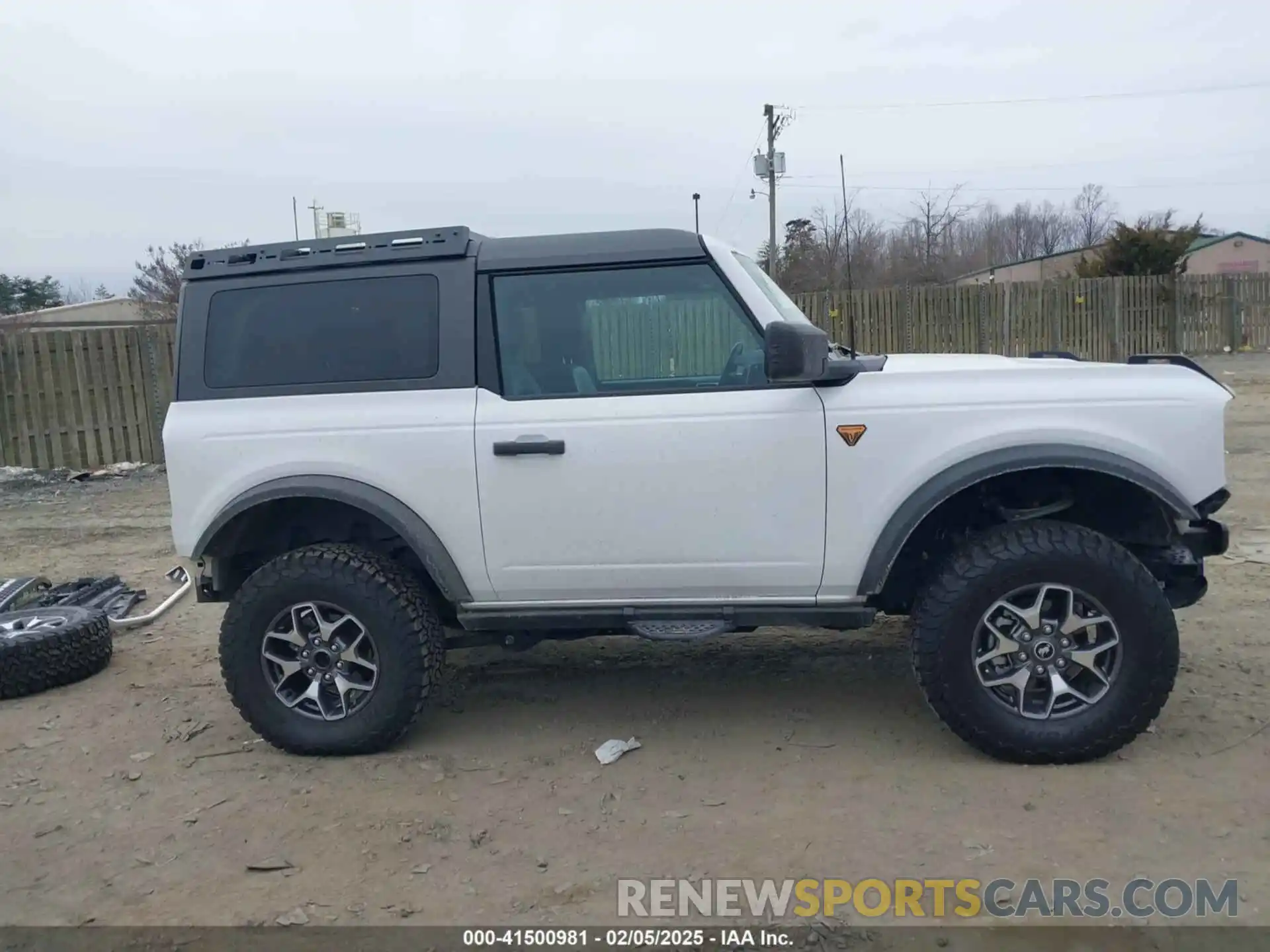 14 Photograph of a damaged car 1FMDE5CP6PLB82283 FORD BRONCO 2023