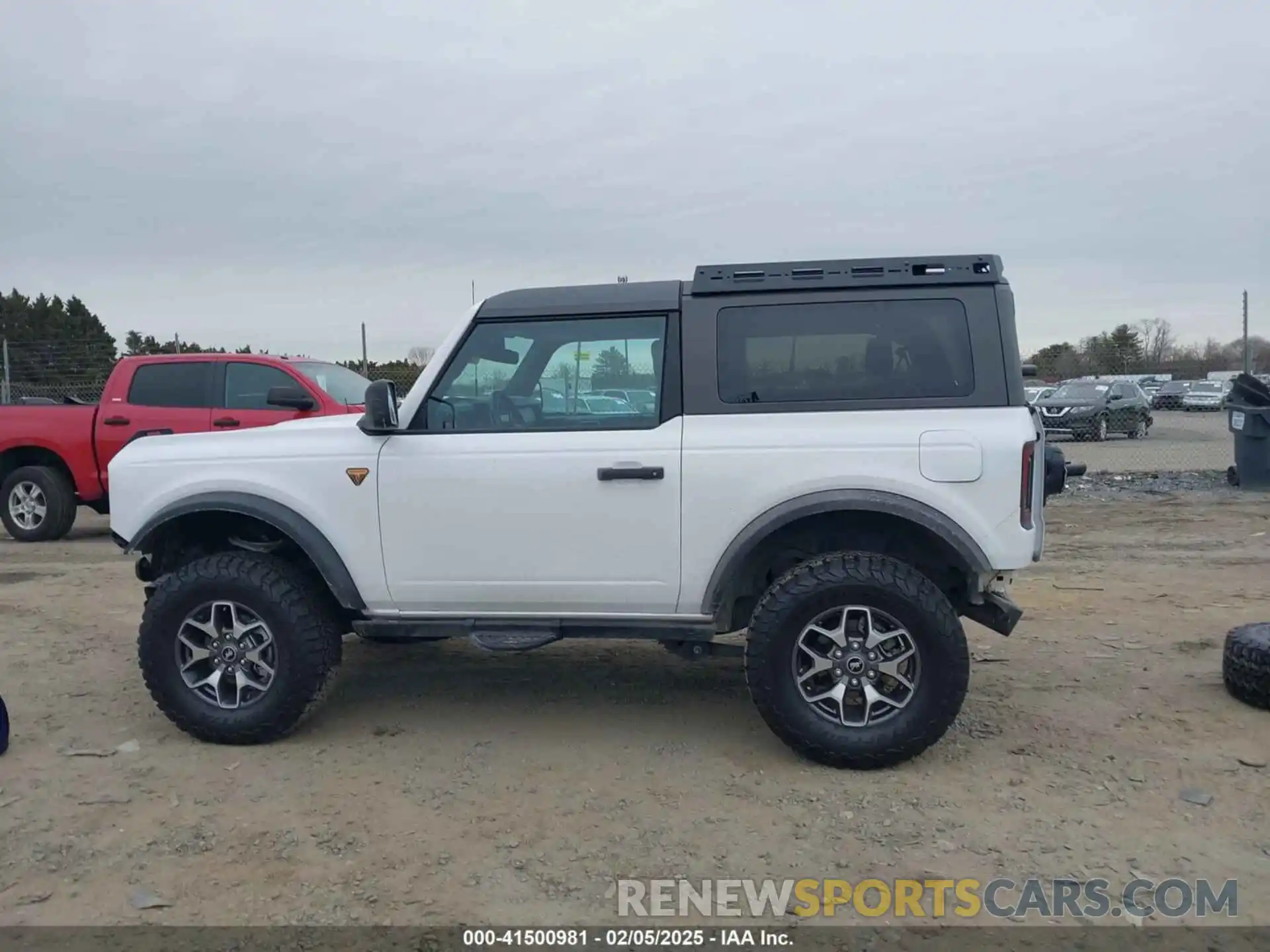 15 Photograph of a damaged car 1FMDE5CP6PLB82283 FORD BRONCO 2023