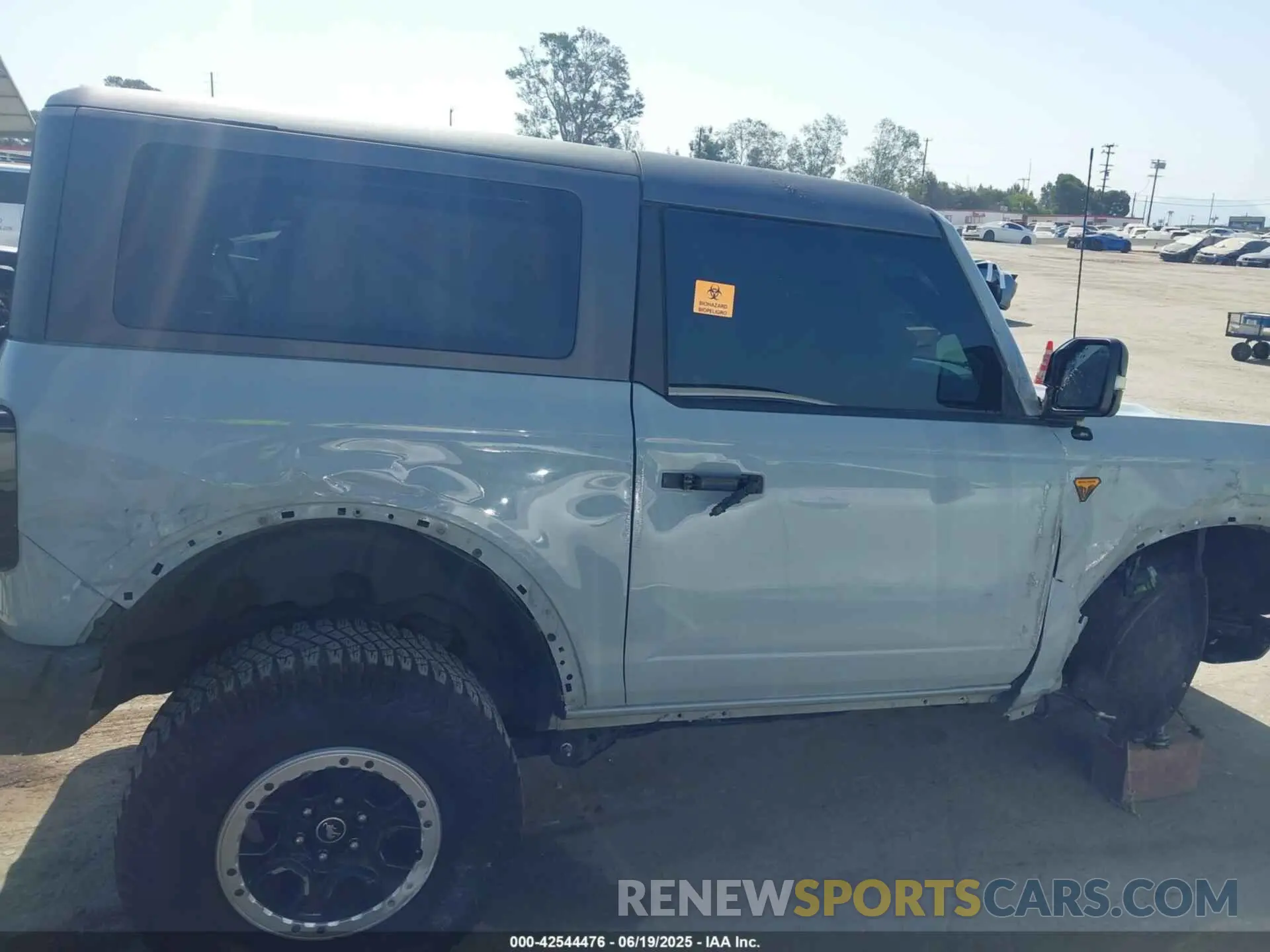 14 Photograph of a damaged car 1FMDE5CP9PLC10948 FORD BRONCO 2023