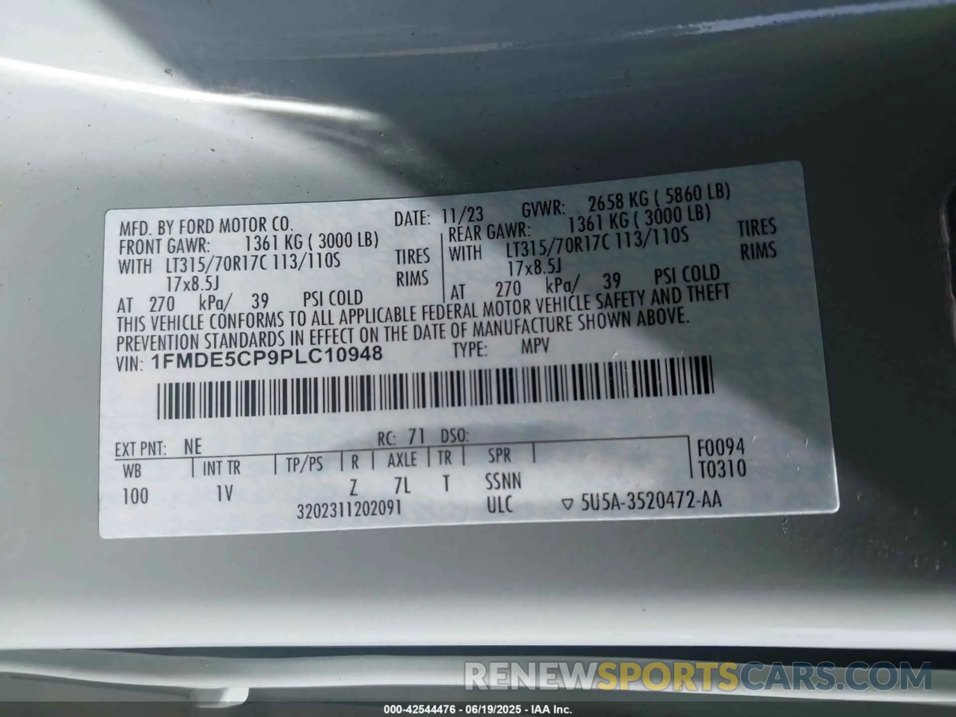 9 Photograph of a damaged car 1FMDE5CP9PLC10948 FORD BRONCO 2023