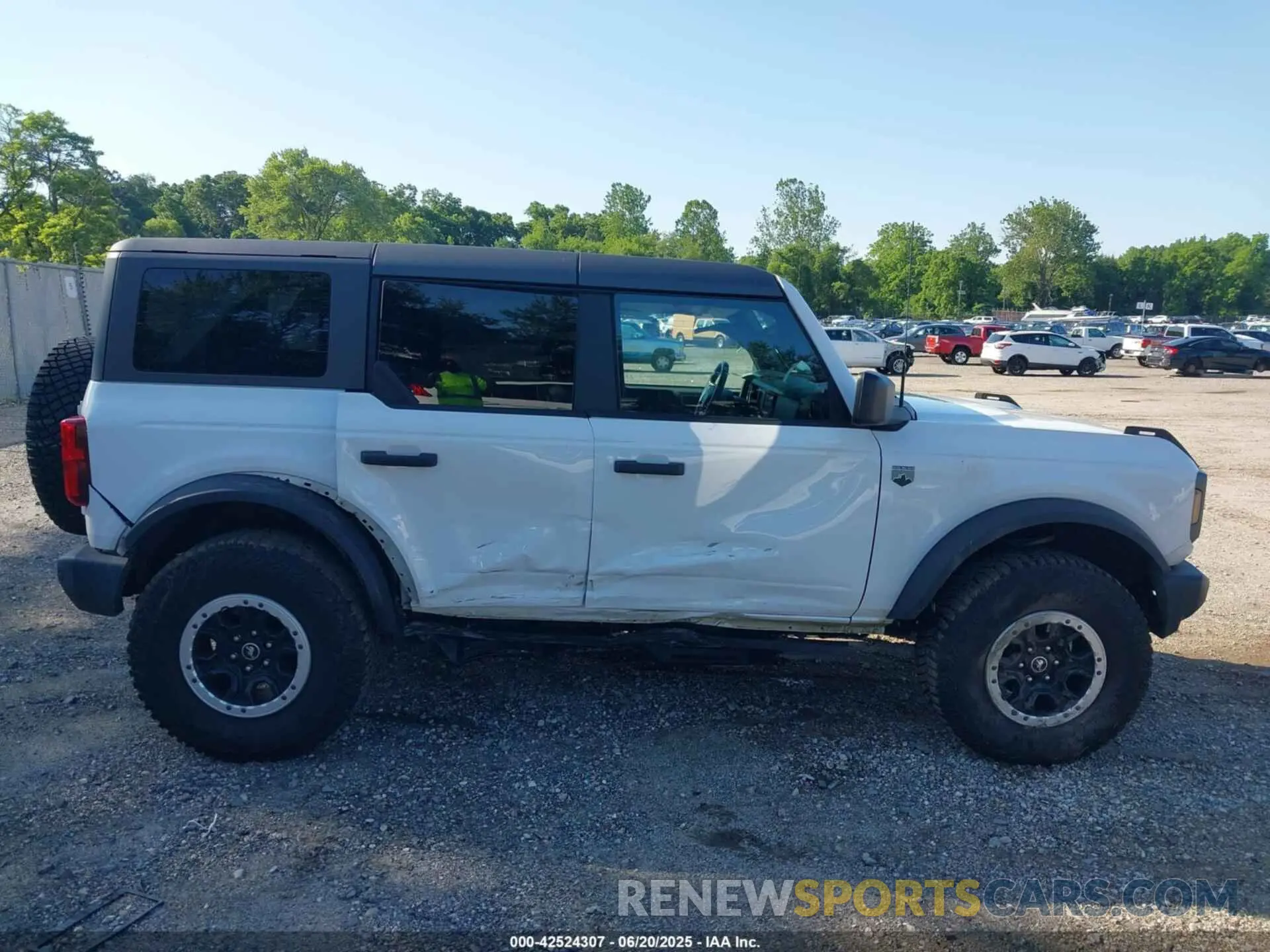 13 Photograph of a damaged car 1FMDE5DH2PLC10393 FORD BRONCO 2023