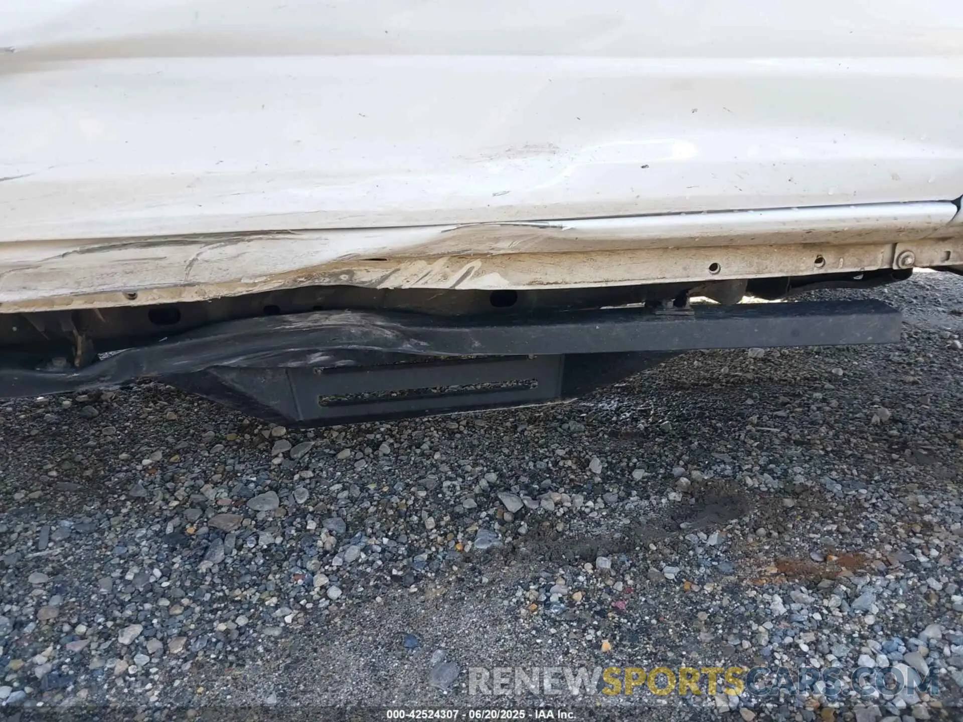 18 Photograph of a damaged car 1FMDE5DH2PLC10393 FORD BRONCO 2023
