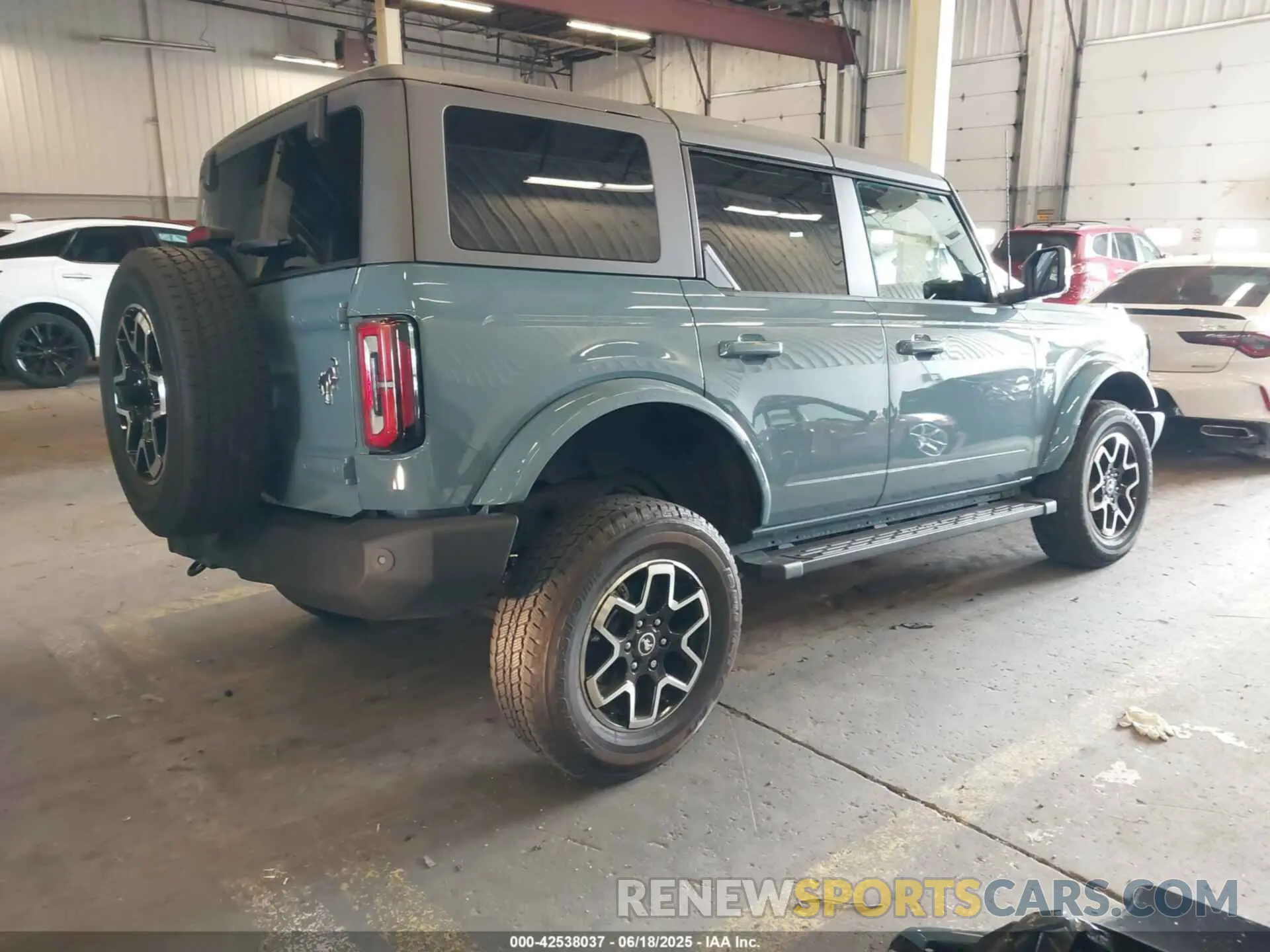 4 Photograph of a damaged car 1FMDE5DH3PLC10726 FORD BRONCO 2023