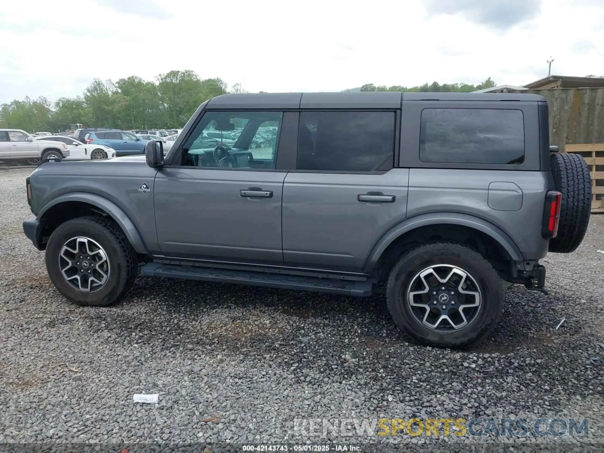 14 Photograph of a damaged car 1FMDE5DH4PLB10733 FORD BRONCO 2023