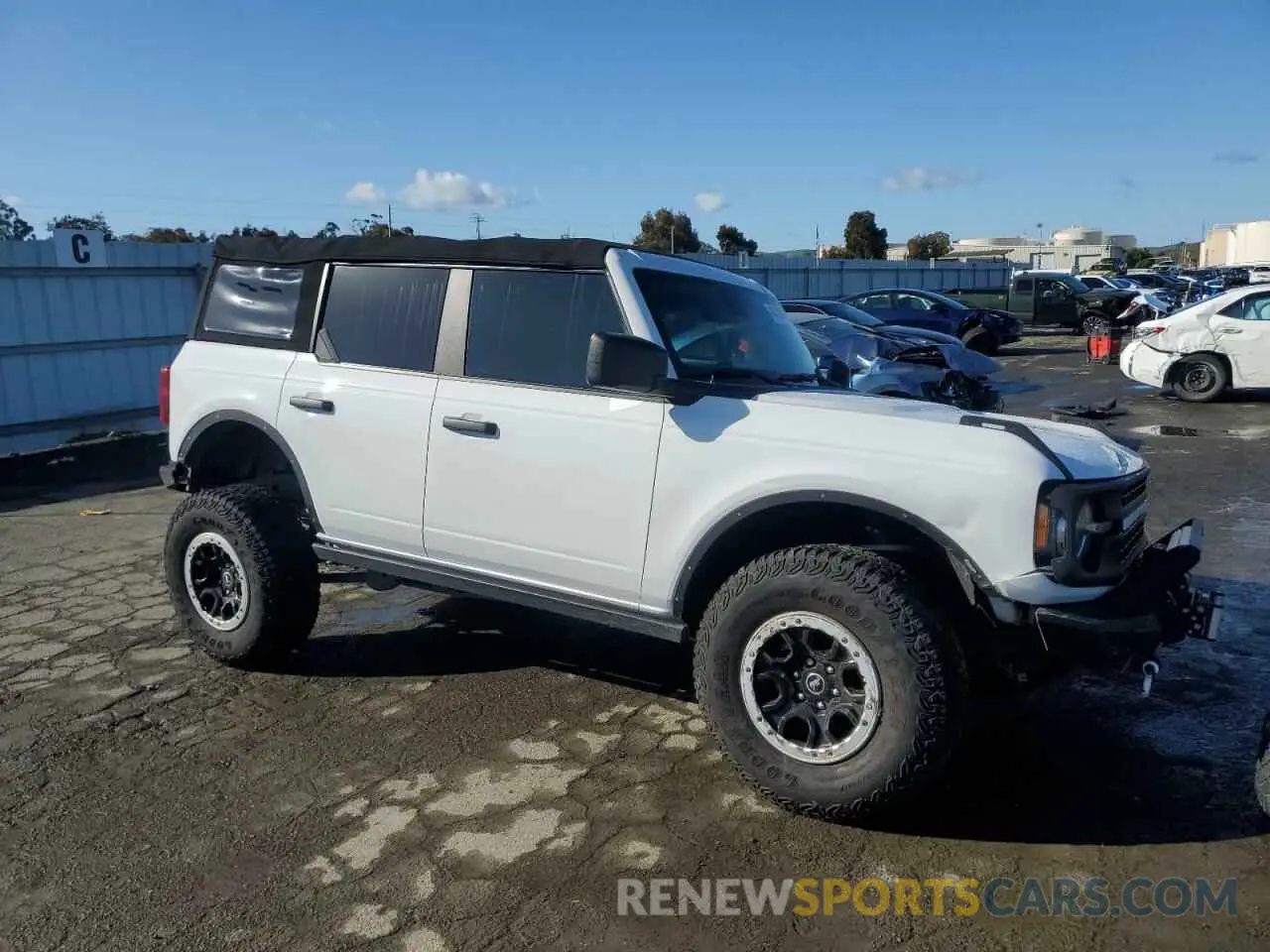 4 Photograph of a damaged car 1FMDE5DH8PLA85996 FORD BRONCO 2023