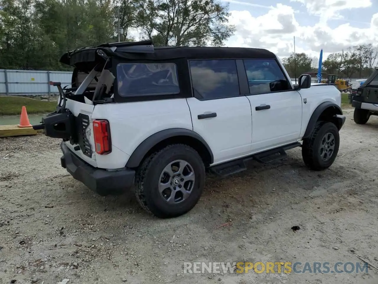 3 Photograph of a damaged car 1FMEE5BP1PLB15340 FORD BRONCO 2023