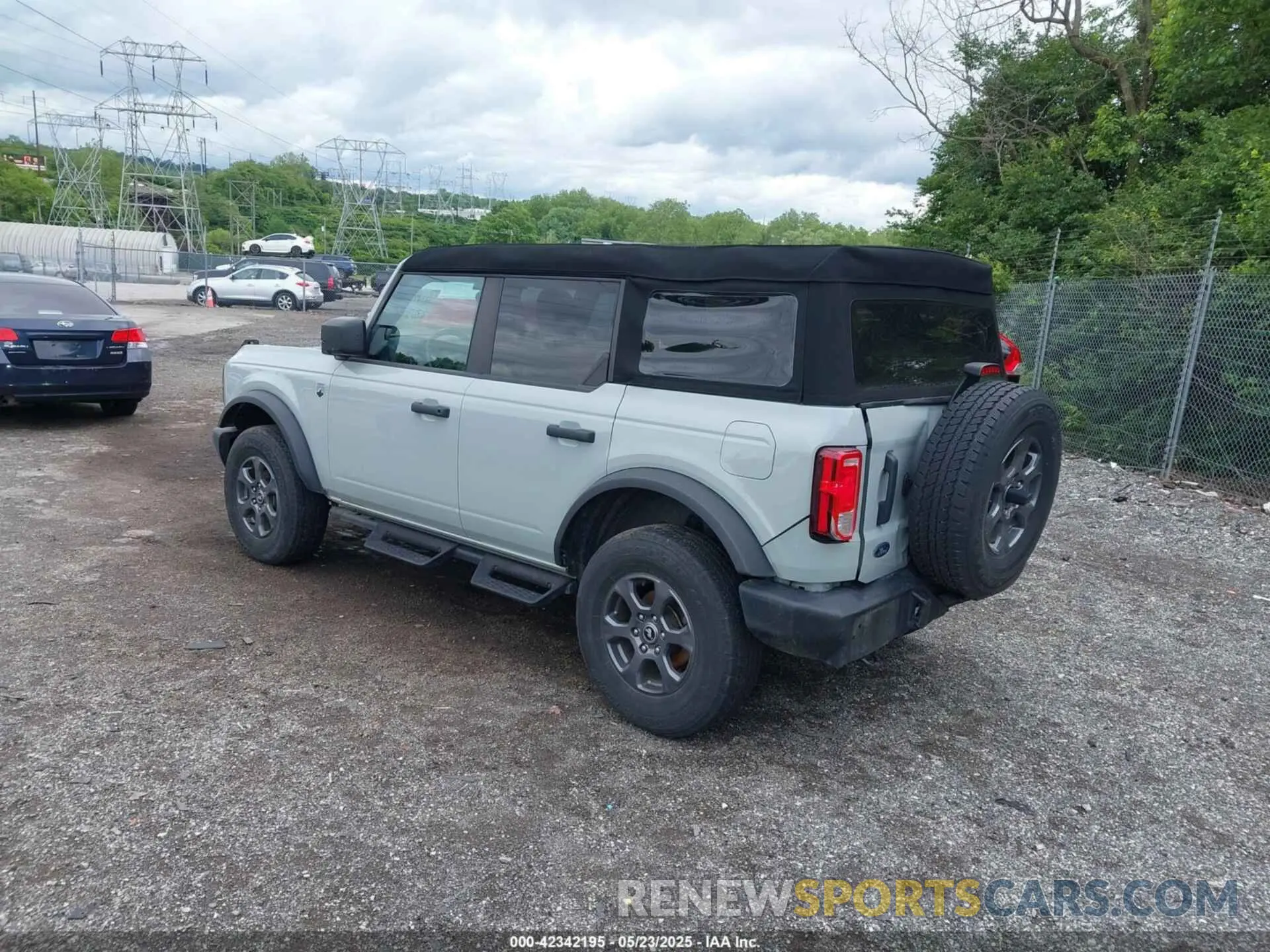 3 Photograph of a damaged car 1FMEE5BP2PLB15668 FORD BRONCO 2023
