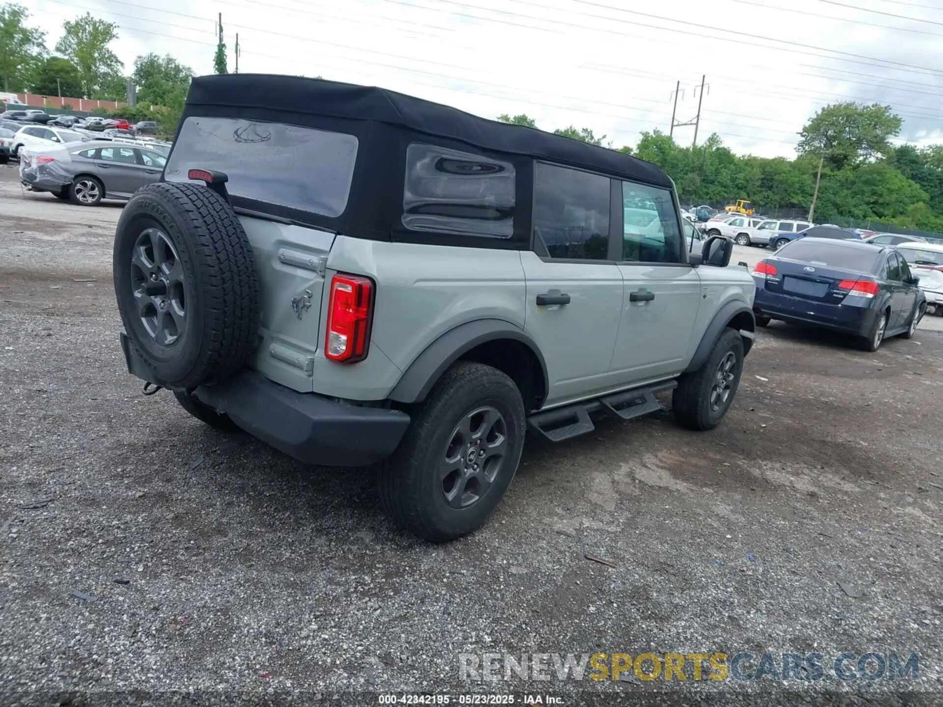 4 Photograph of a damaged car 1FMEE5BP2PLB15668 FORD BRONCO 2023
