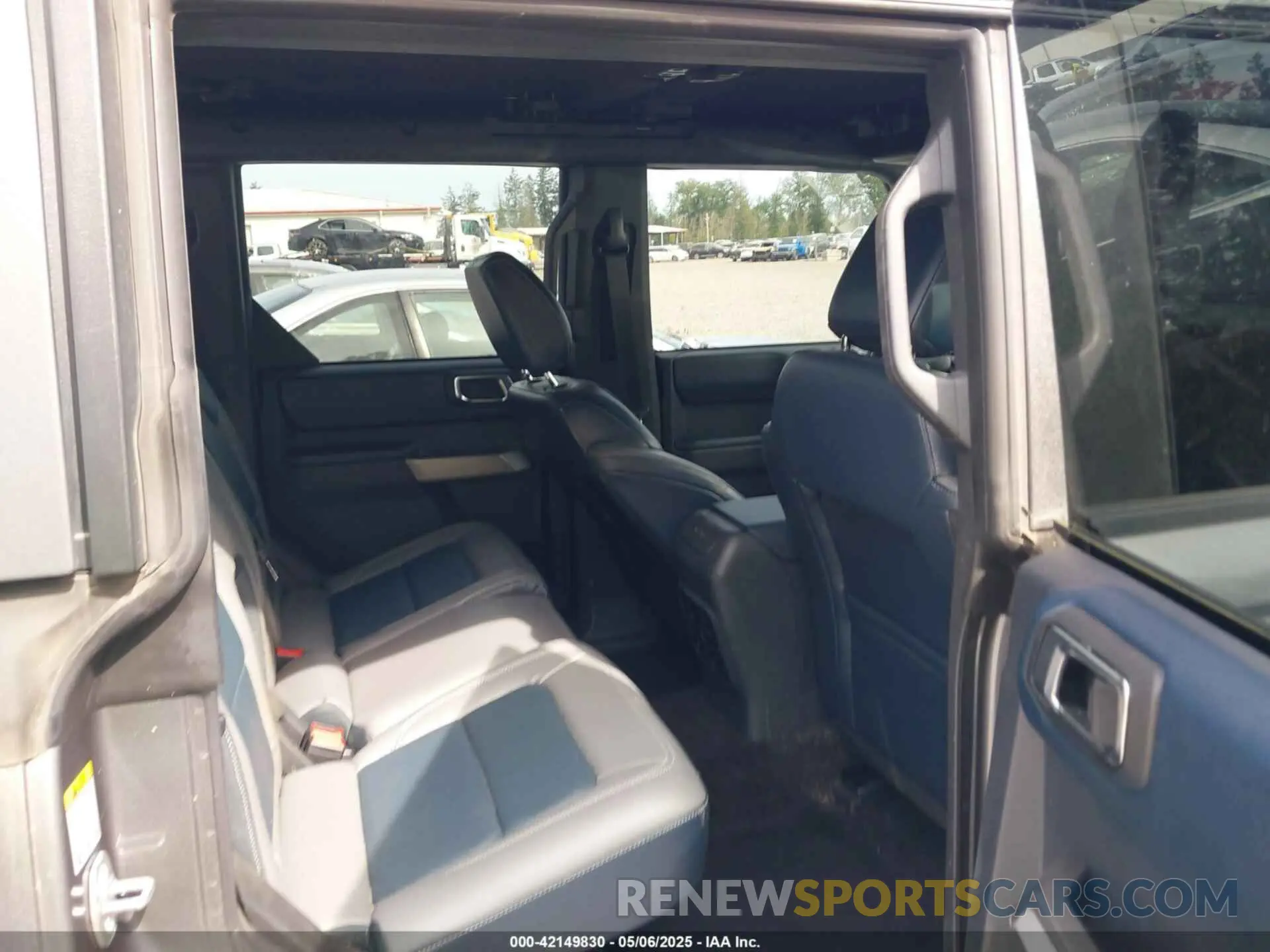 8 Photograph of a damaged car 1FMEE5BP5PLA97652 FORD BRONCO 2023