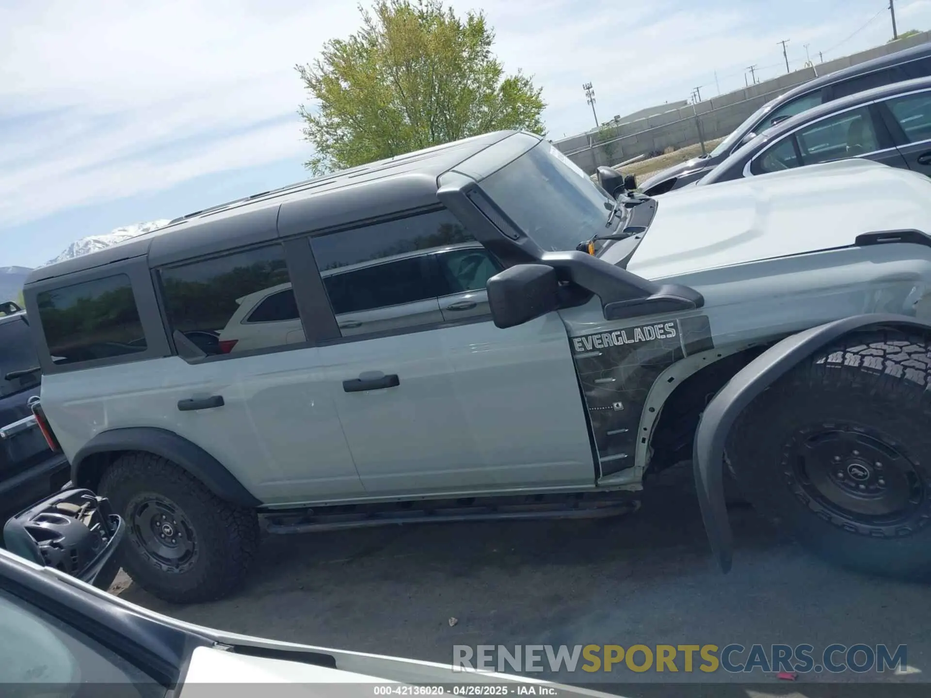 13 Photograph of a damaged car 1FMEE5DHXPLB22549 FORD BRONCO 2023