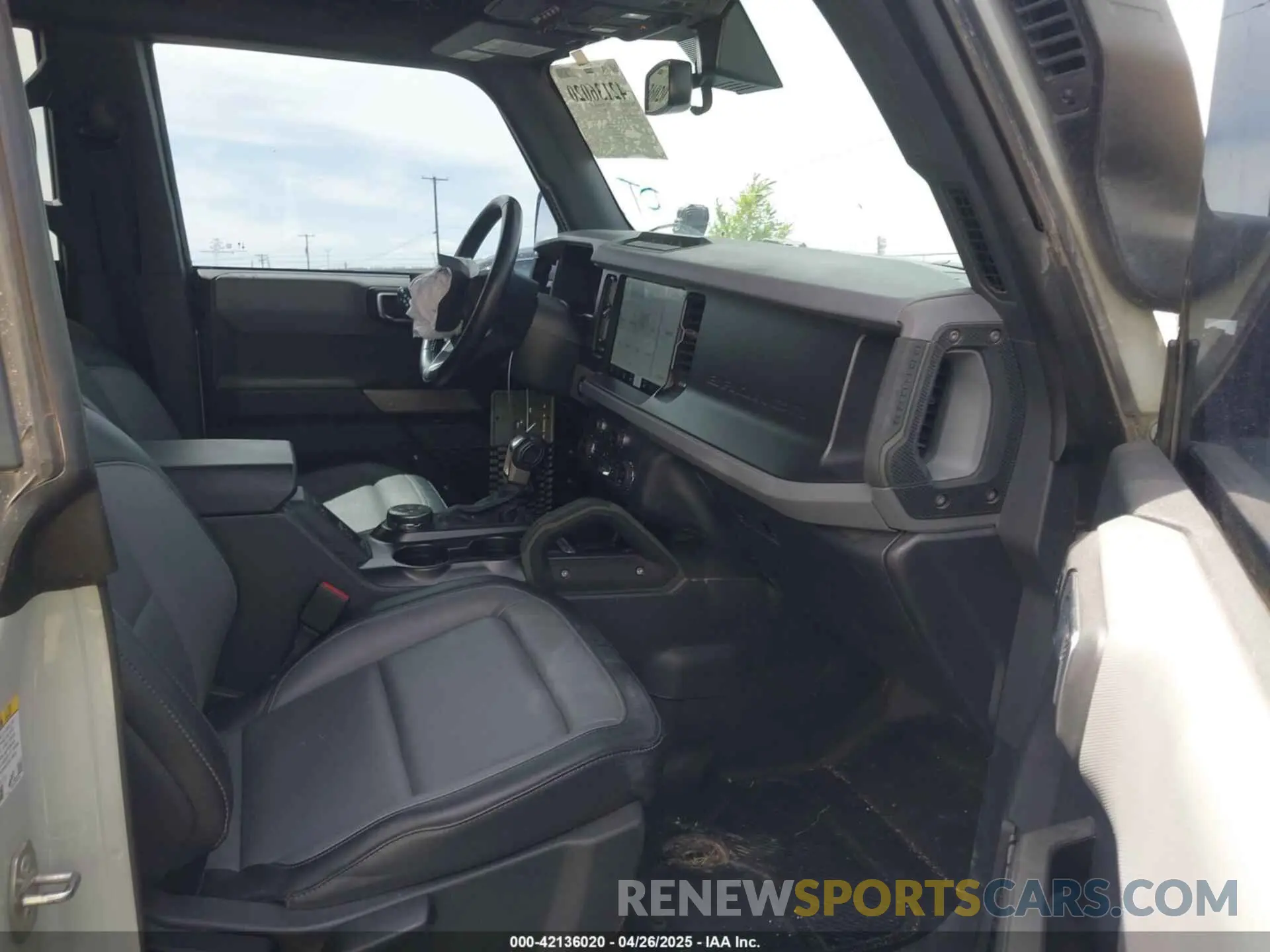 5 Photograph of a damaged car 1FMEE5DHXPLB22549 FORD BRONCO 2023