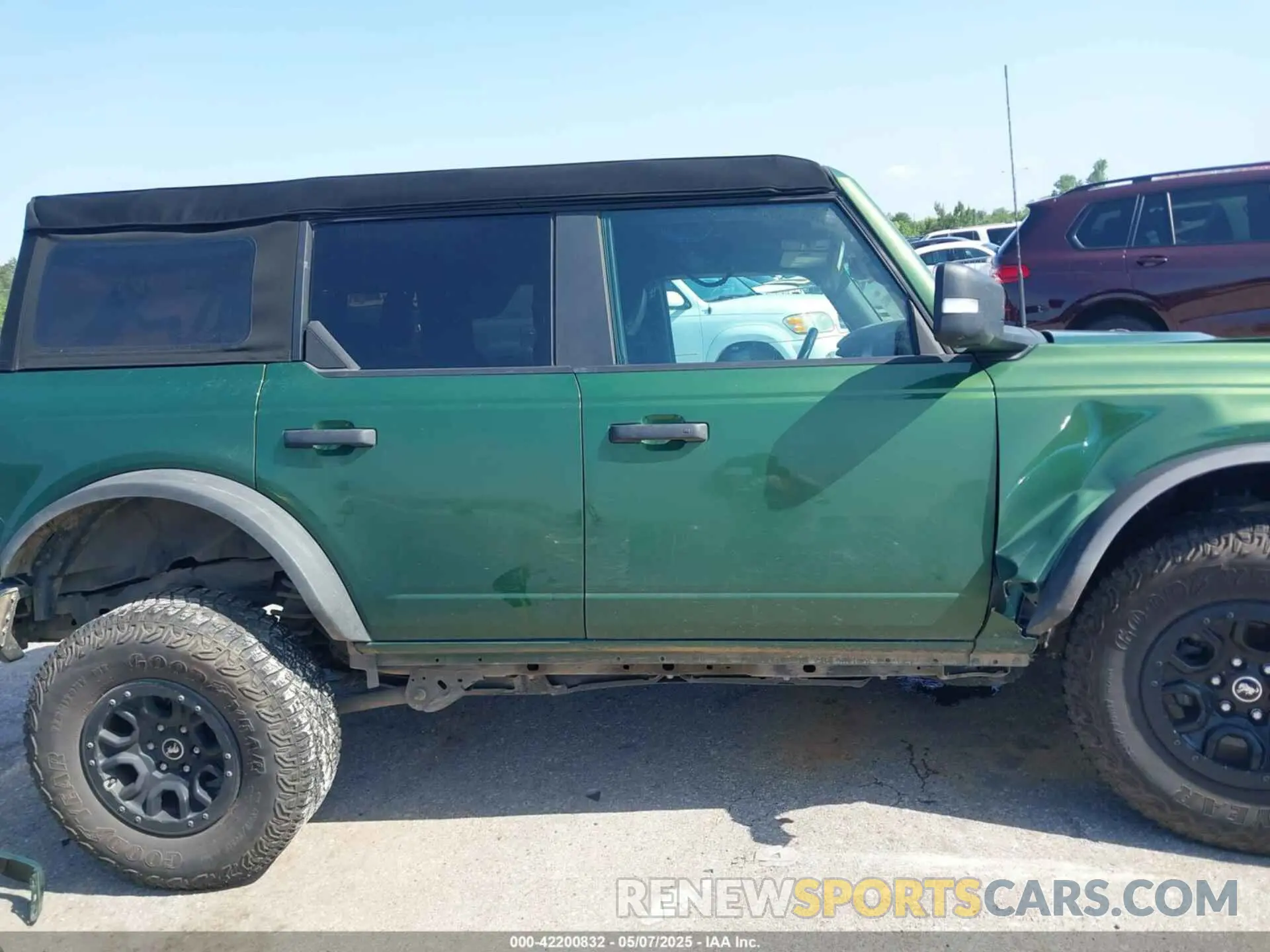14 Photograph of a damaged car 1FMEE5DP0PLB60332 FORD BRONCO 2023