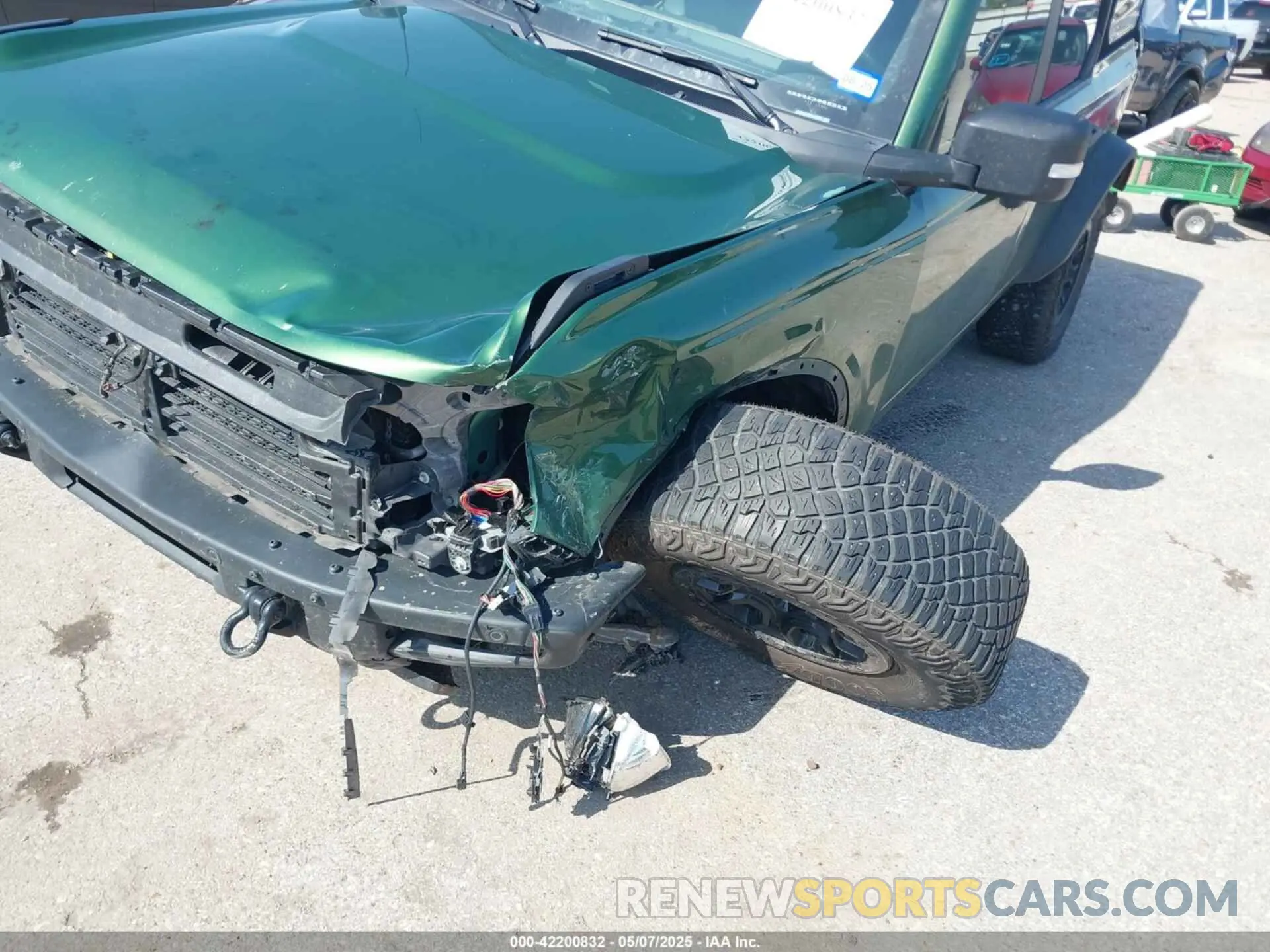 6 Photograph of a damaged car 1FMEE5DP0PLB60332 FORD BRONCO 2023