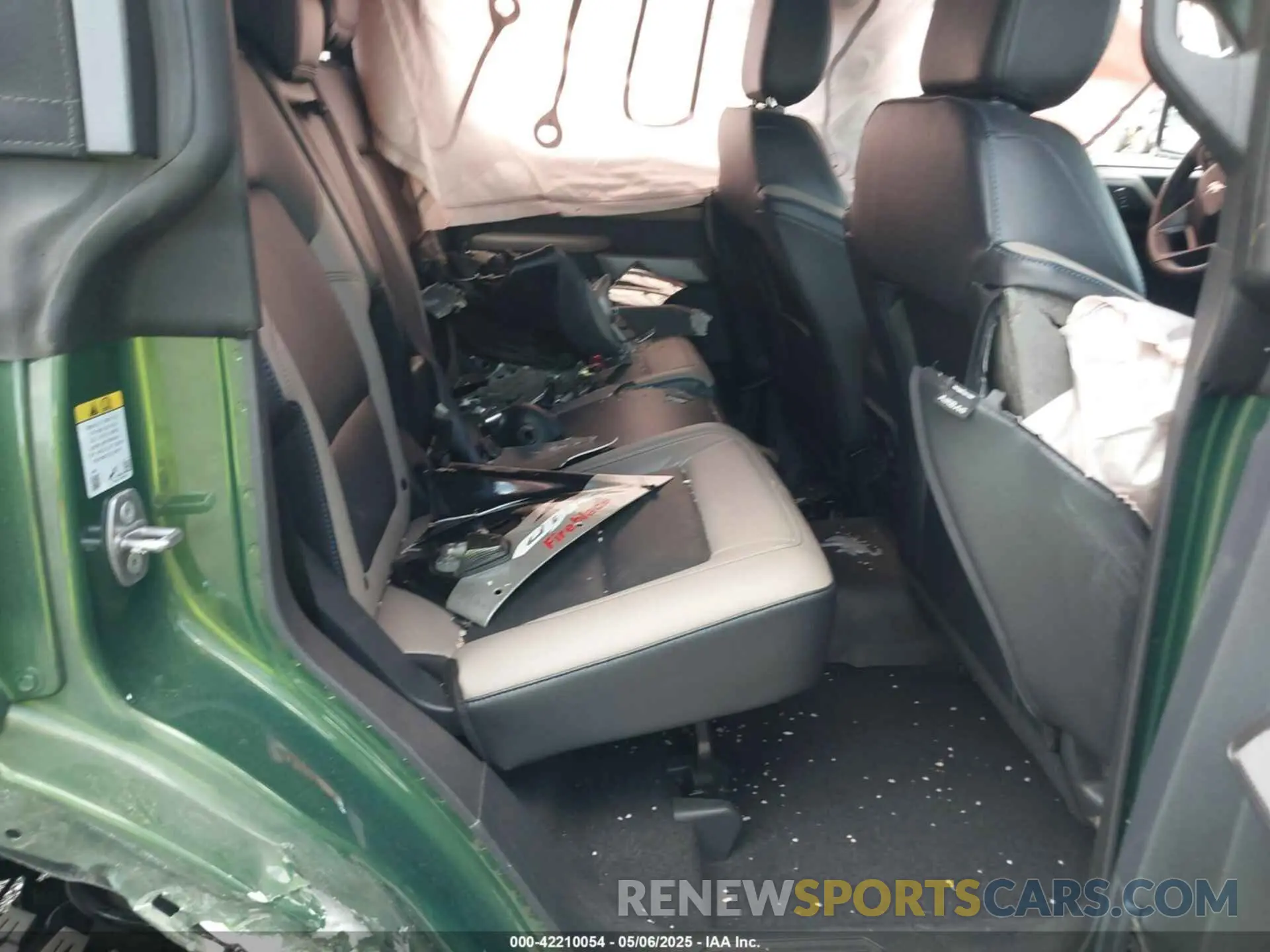 8 Photograph of a damaged car 1FMEE5DP0PLB80676 FORD BRONCO 2023