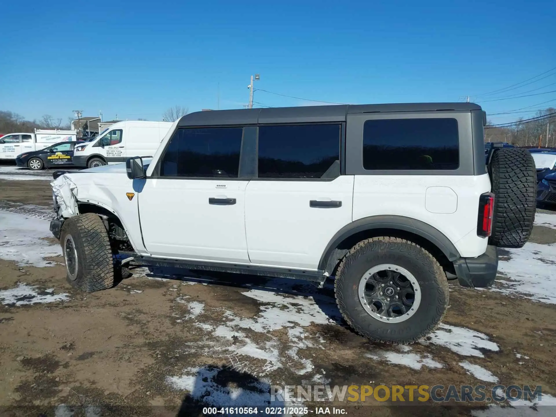 14 Photograph of a damaged car 1FMEE5DP1PLC08565 FORD BRONCO 2023