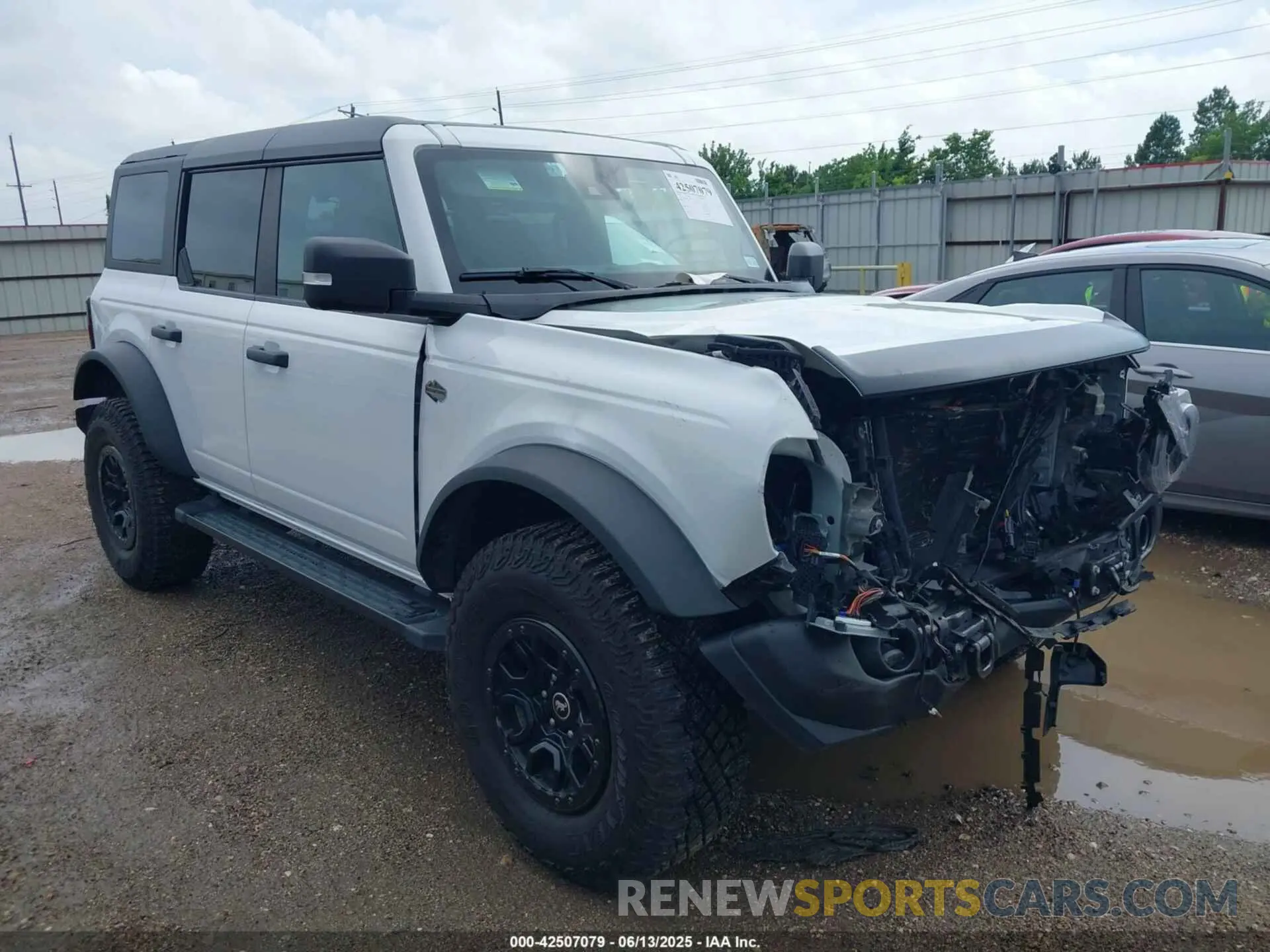 1 Photograph of a damaged car 1FMEE5DP2PLB16493 FORD BRONCO 2023