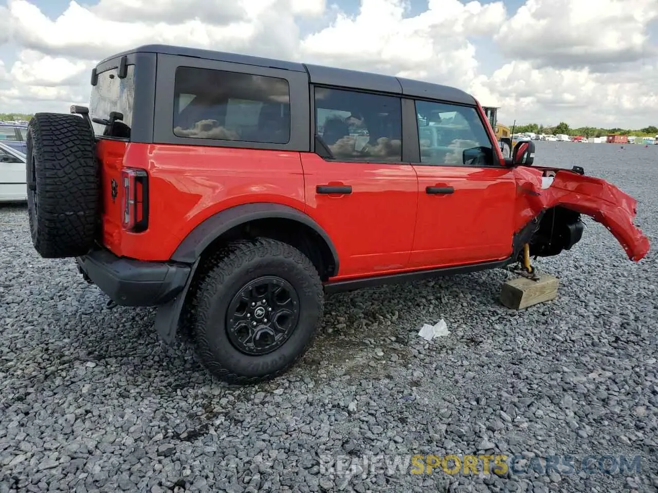 3 Photograph of a damaged car 1FMEE5DP4PLB13904 FORD BRONCO 2023