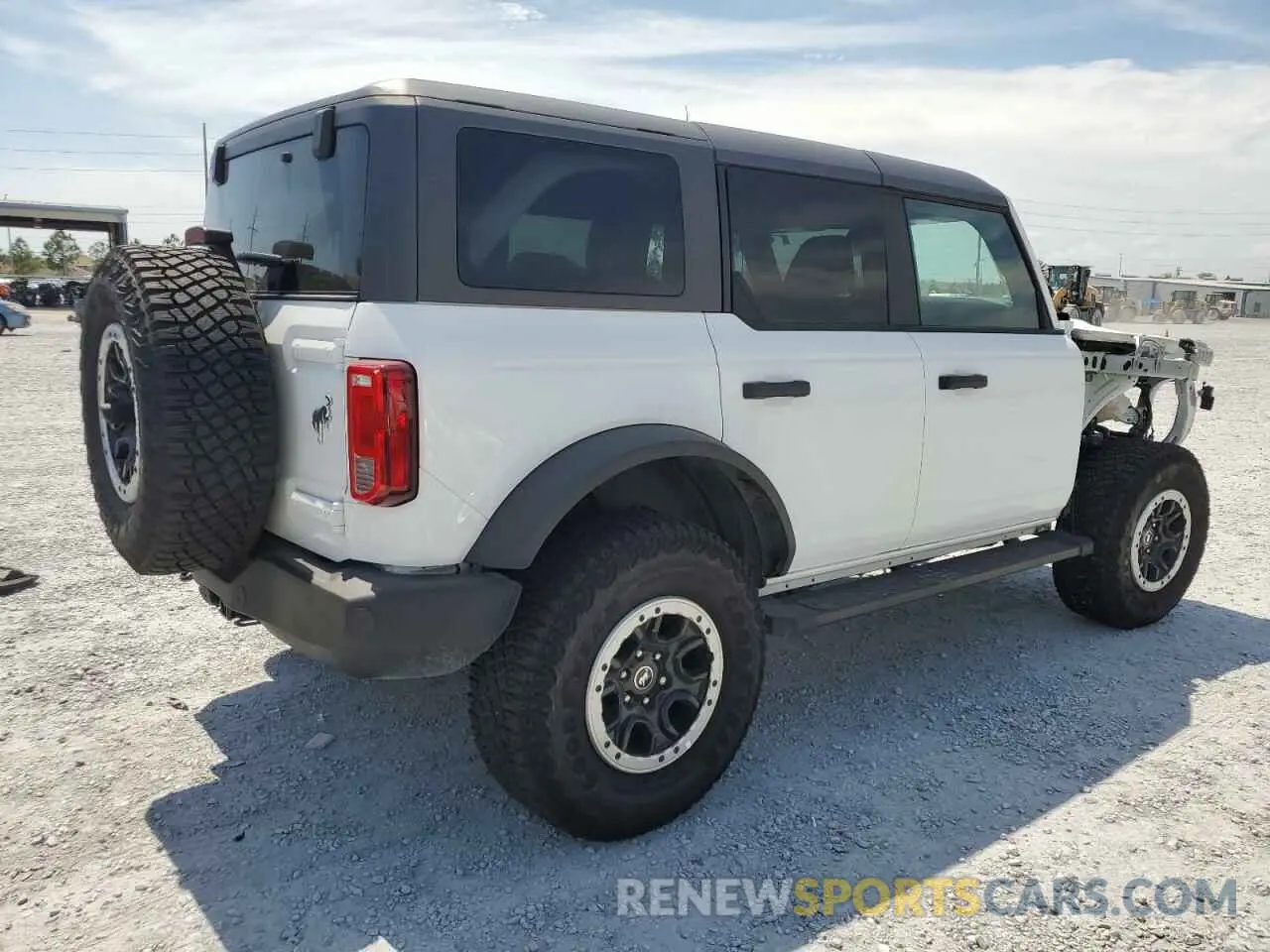 3 Photograph of a damaged car 1FMEE5DP5PLB73657 FORD BRONCO 2023