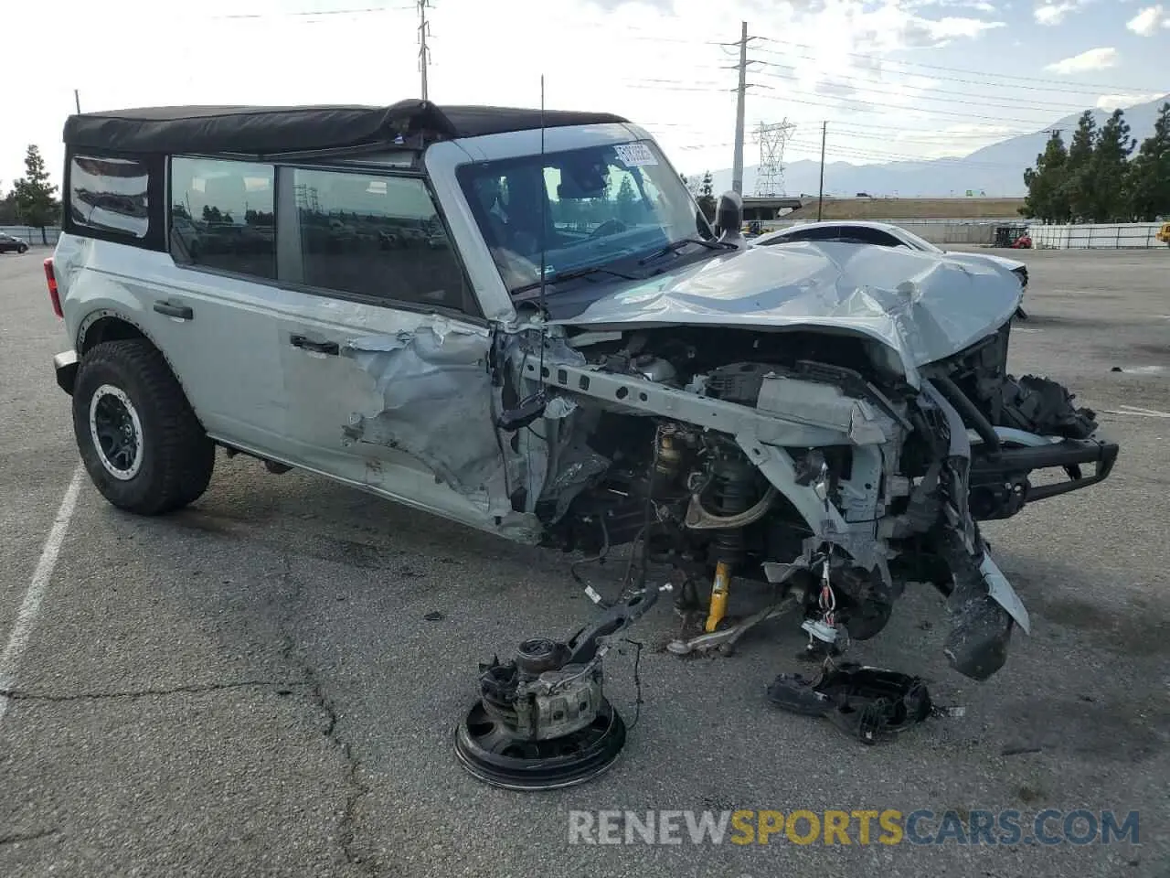 4 Photograph of a damaged car 1FMEE5DP6PLB28310 FORD BRONCO 2023