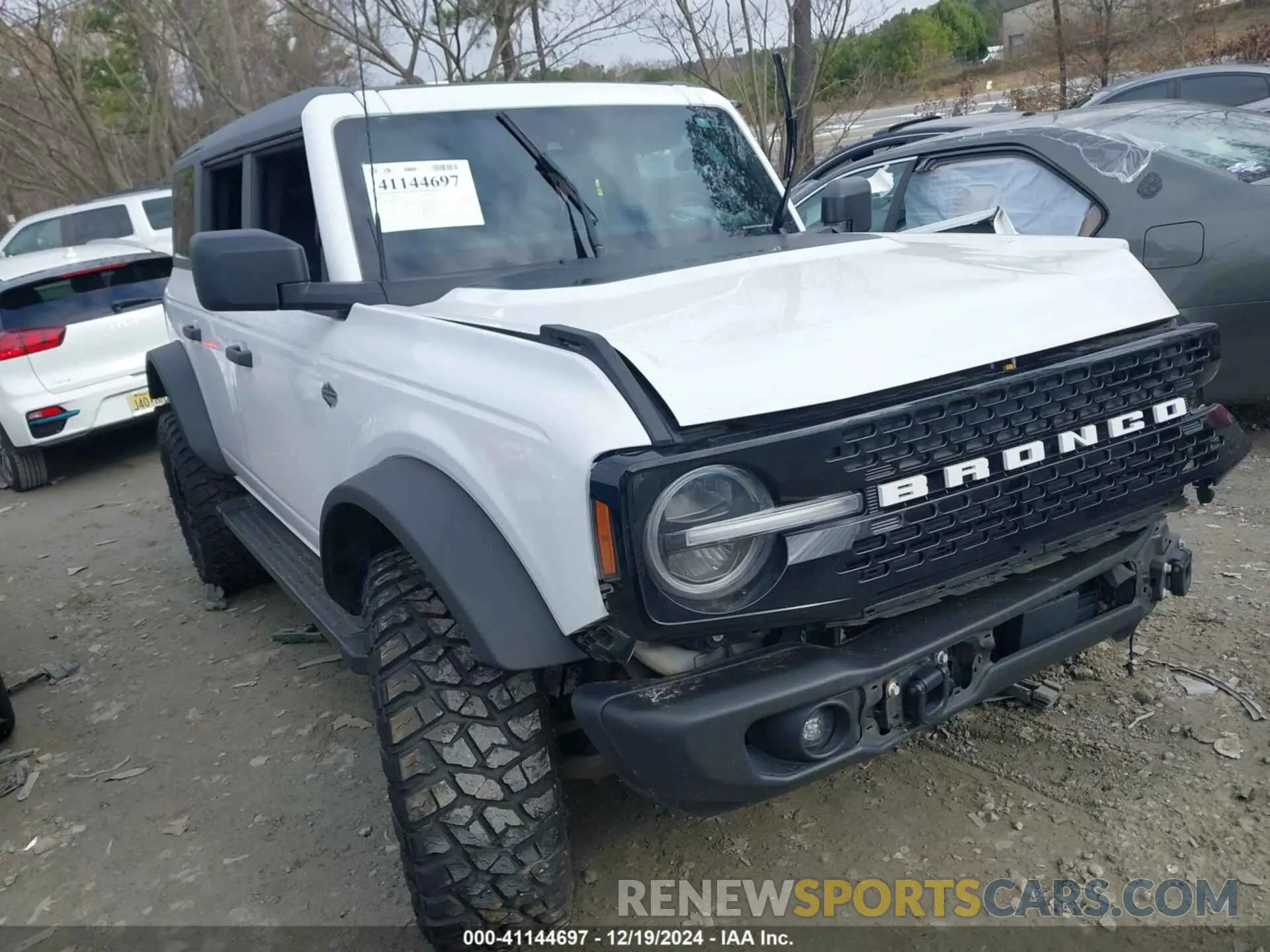 1 Photograph of a damaged car 1FMEE5DP7PLB52177 FORD BRONCO 2023