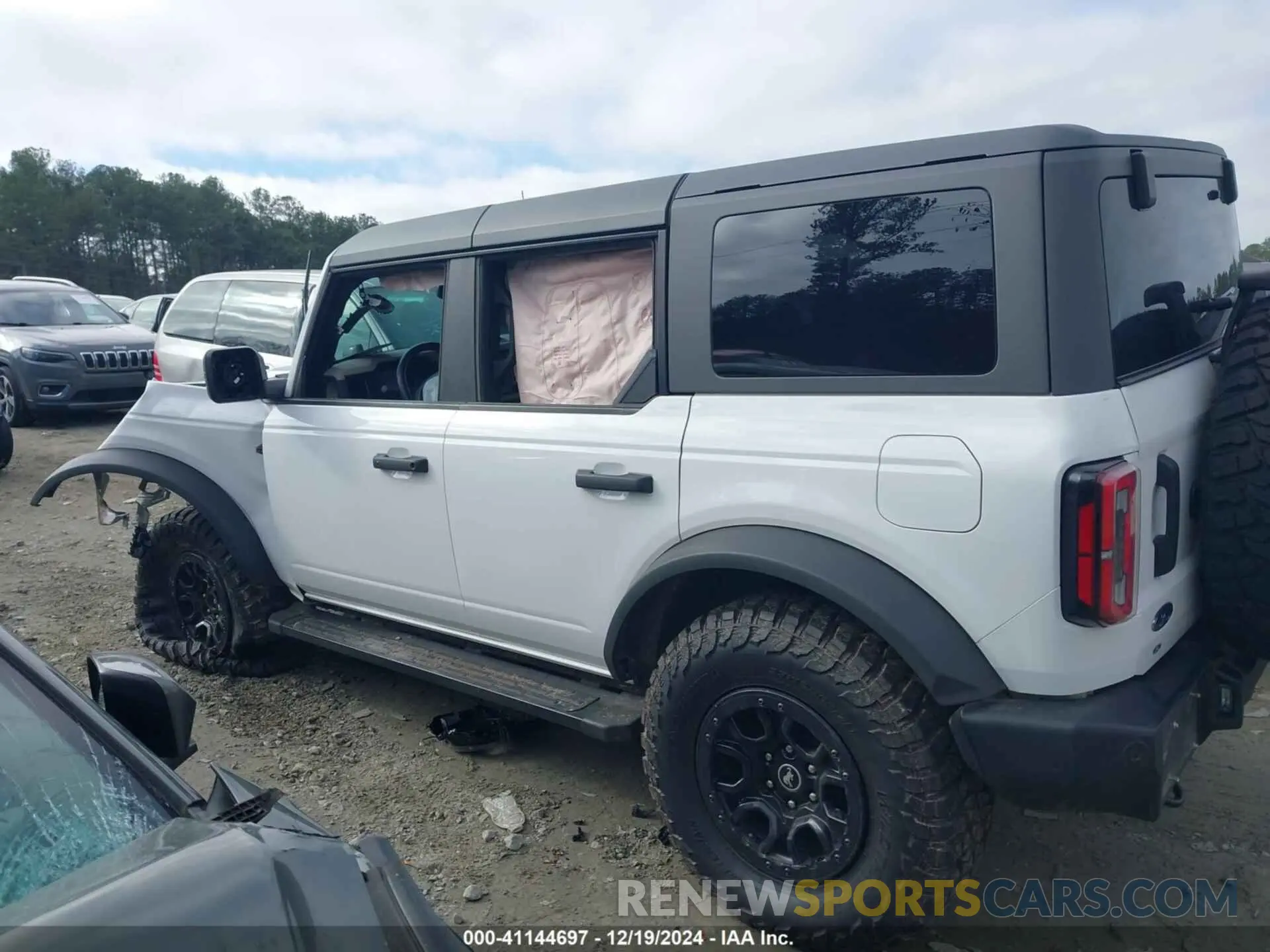 13 Photograph of a damaged car 1FMEE5DP7PLB52177 FORD BRONCO 2023