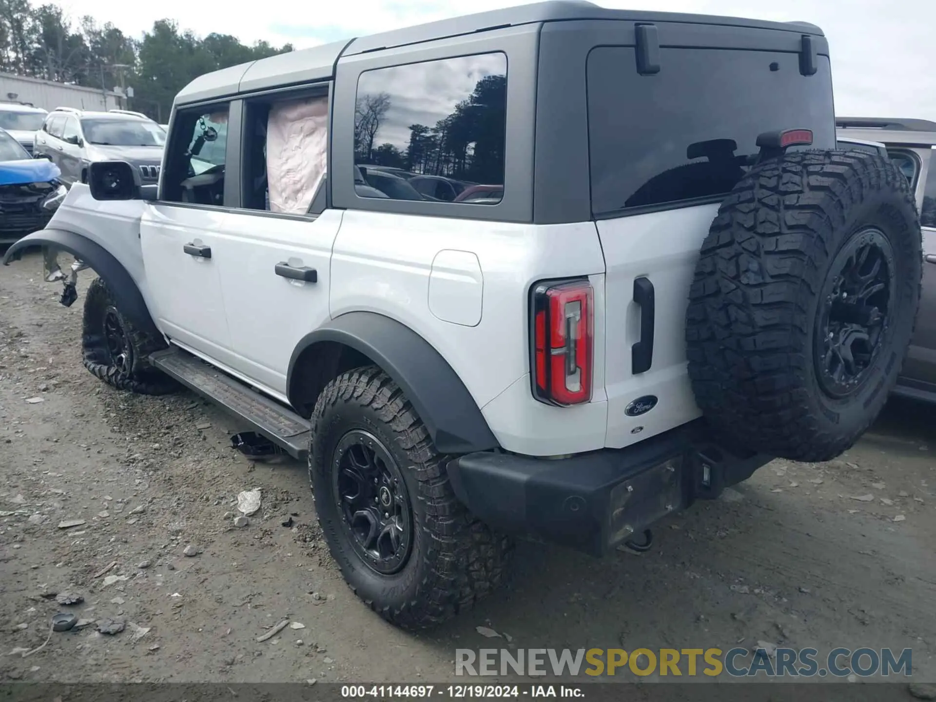 3 Photograph of a damaged car 1FMEE5DP7PLB52177 FORD BRONCO 2023