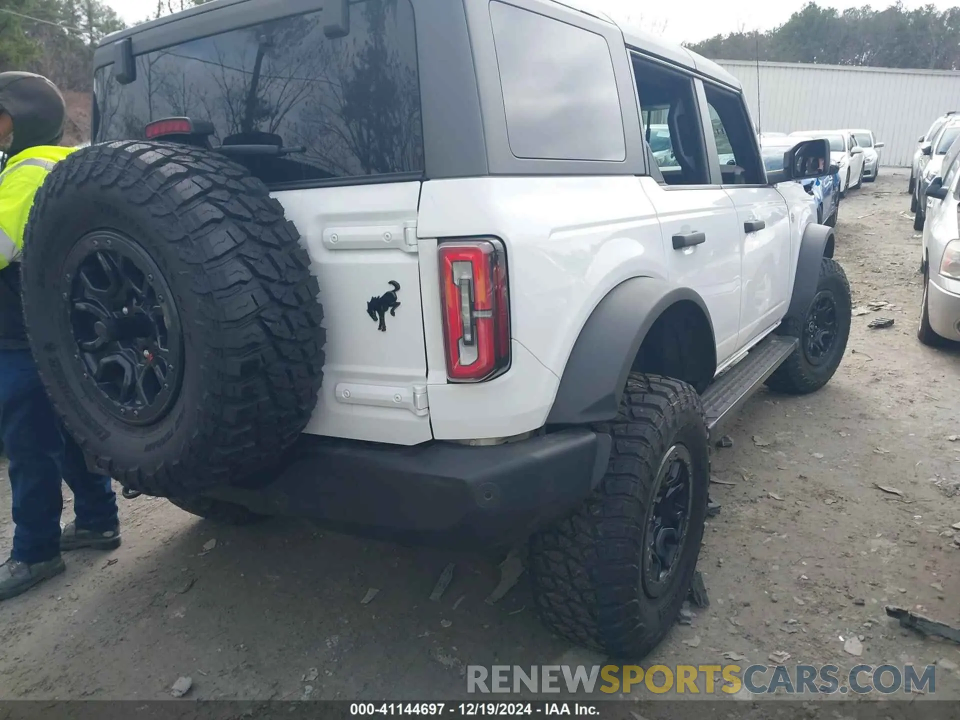 4 Photograph of a damaged car 1FMEE5DP7PLB52177 FORD BRONCO 2023