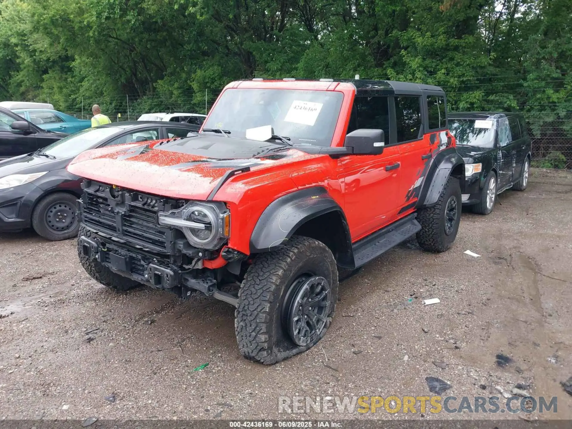2 Photograph of a damaged car 1FMEE5JR2PLB23076 FORD BRONCO 2023