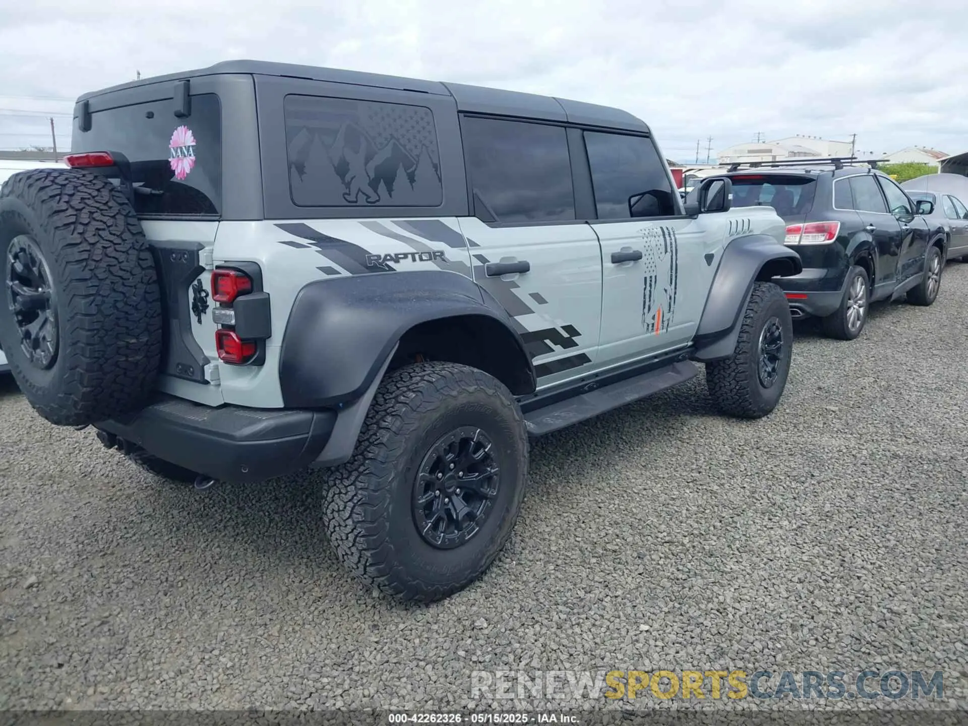 4 Photograph of a damaged car 1FMEE5JR2PLC04983 FORD BRONCO 2023