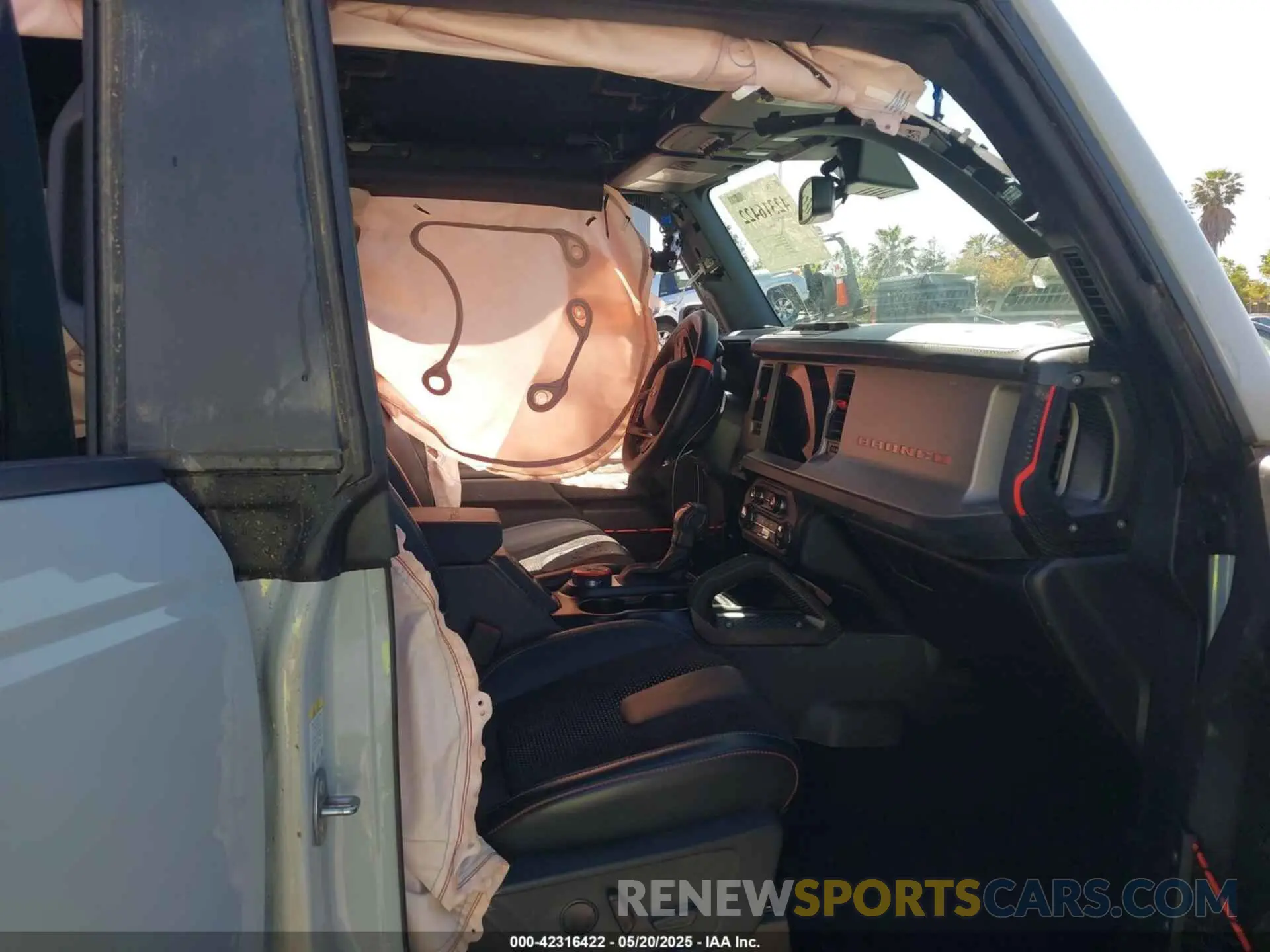 5 Photograph of a damaged car 1FMEE5JR7PLC04106 FORD BRONCO 2023