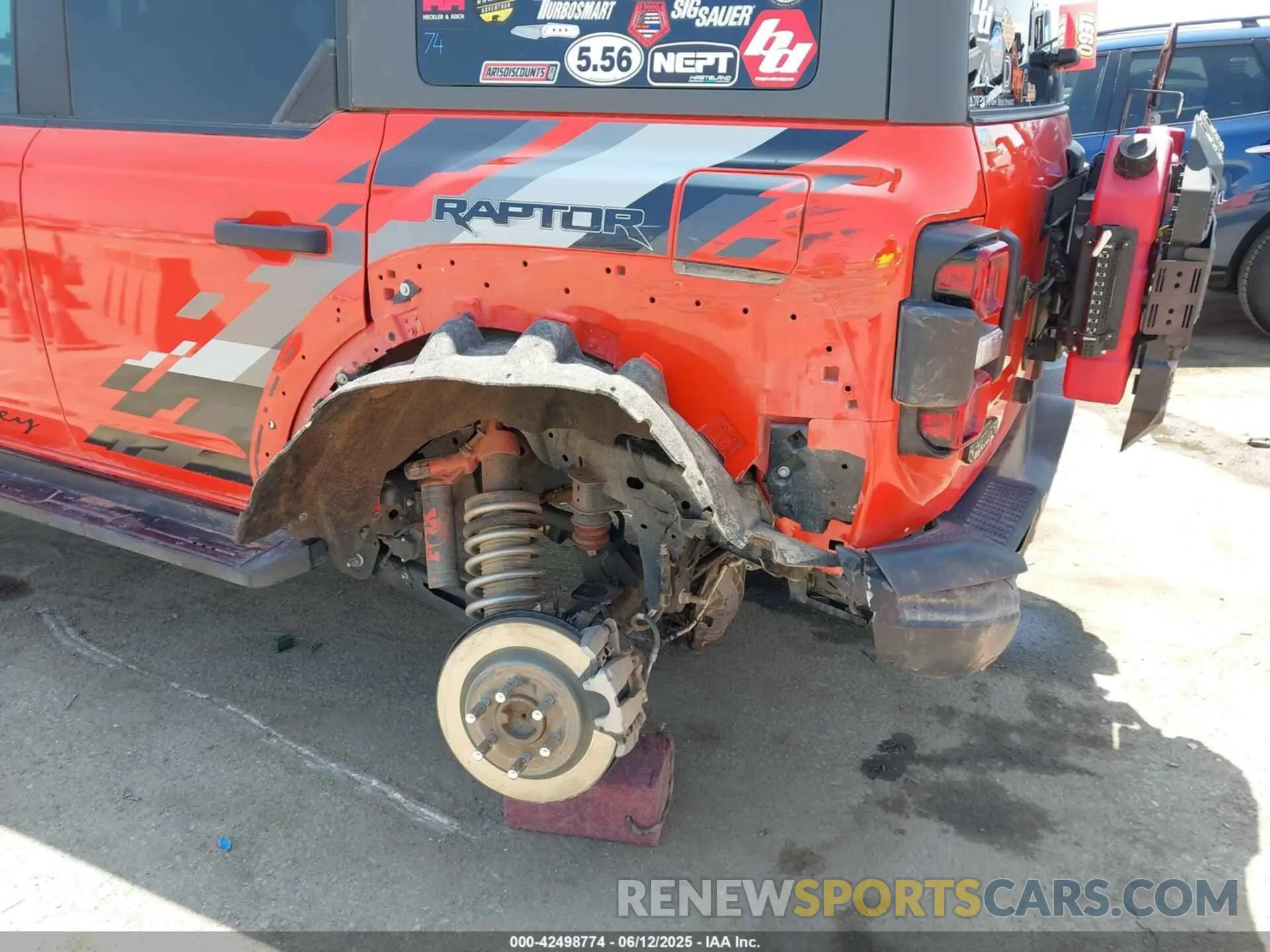 18 Photograph of a damaged car 1FMEE5JR9PLB90113 FORD BRONCO 2023