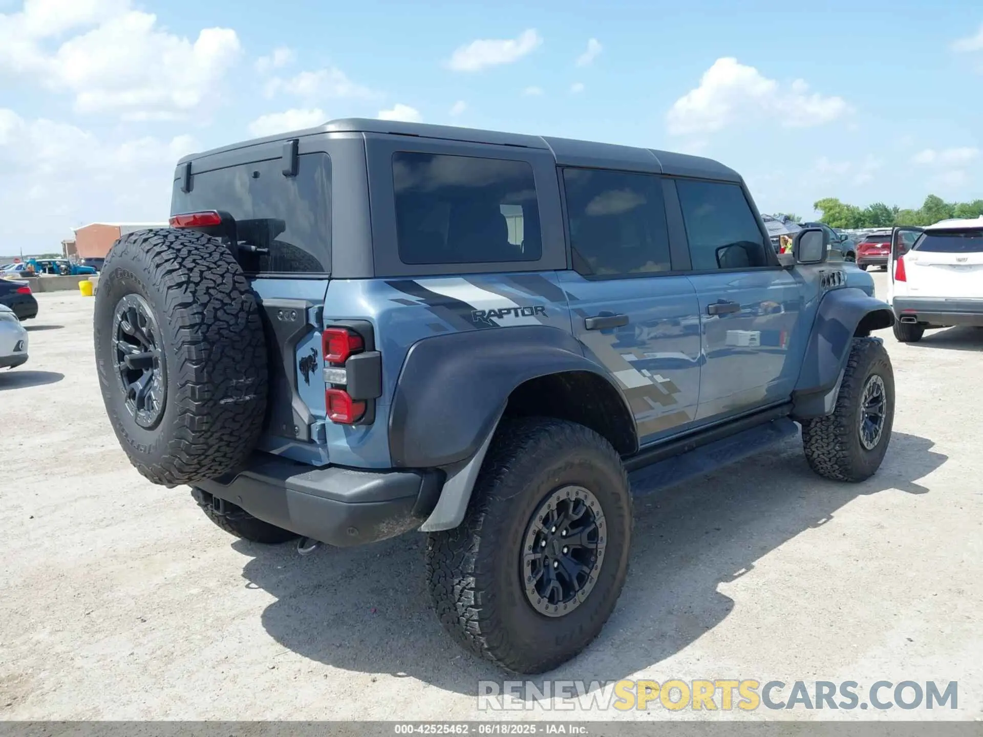4 Photograph of a damaged car 1FMEE5JRXPLB92095 FORD BRONCO 2023