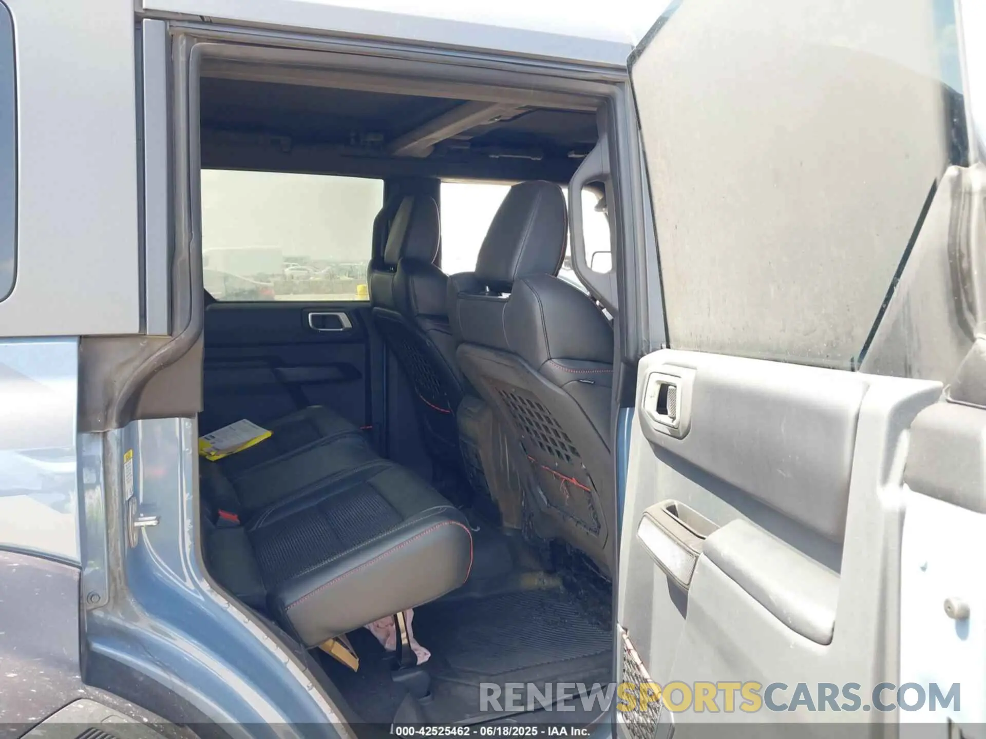 8 Photograph of a damaged car 1FMEE5JRXPLB92095 FORD BRONCO 2023