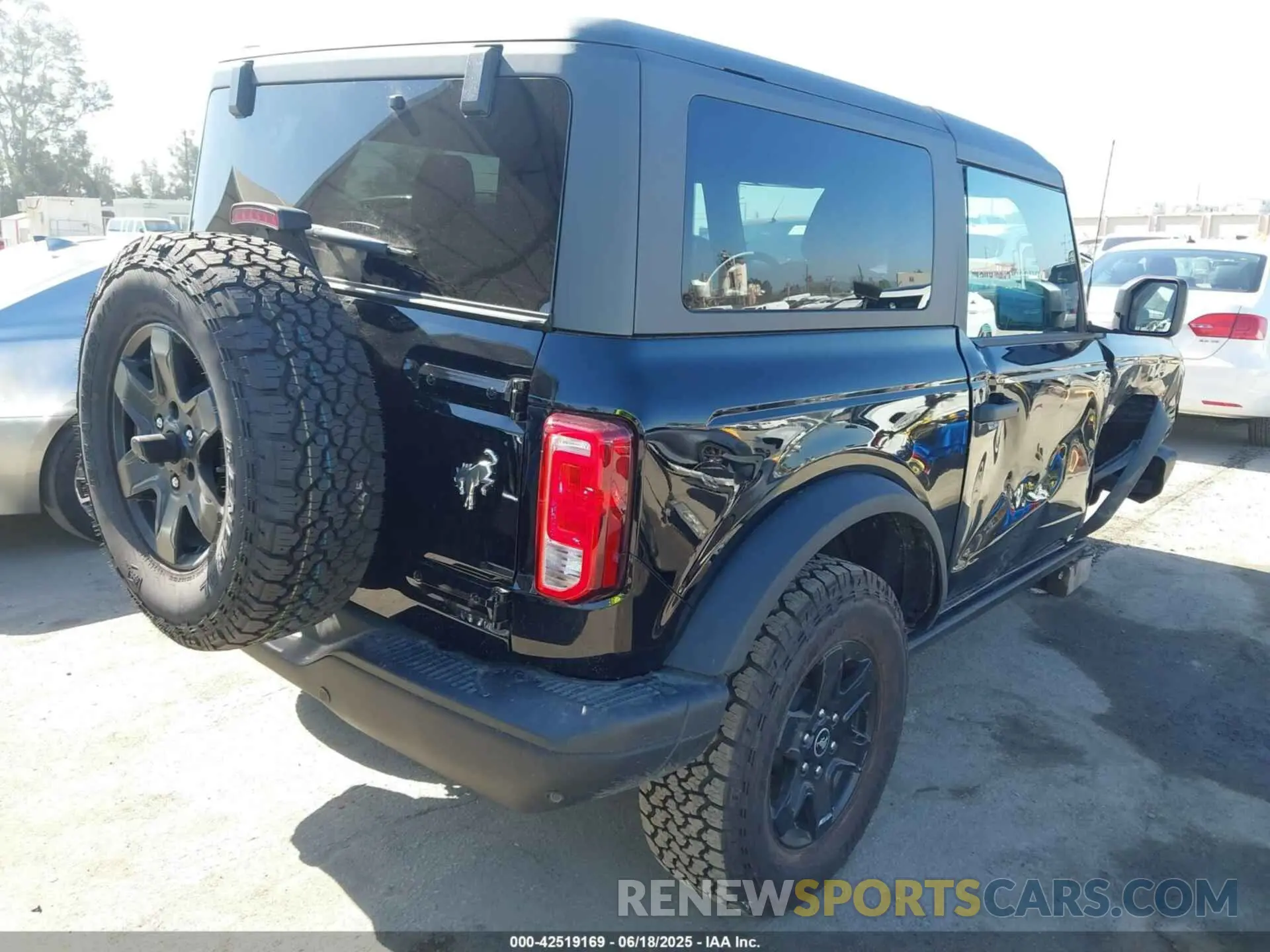 4 Photograph of a damaged car 1FMDE1AH3RLB44629 FORD BRONCO 2024