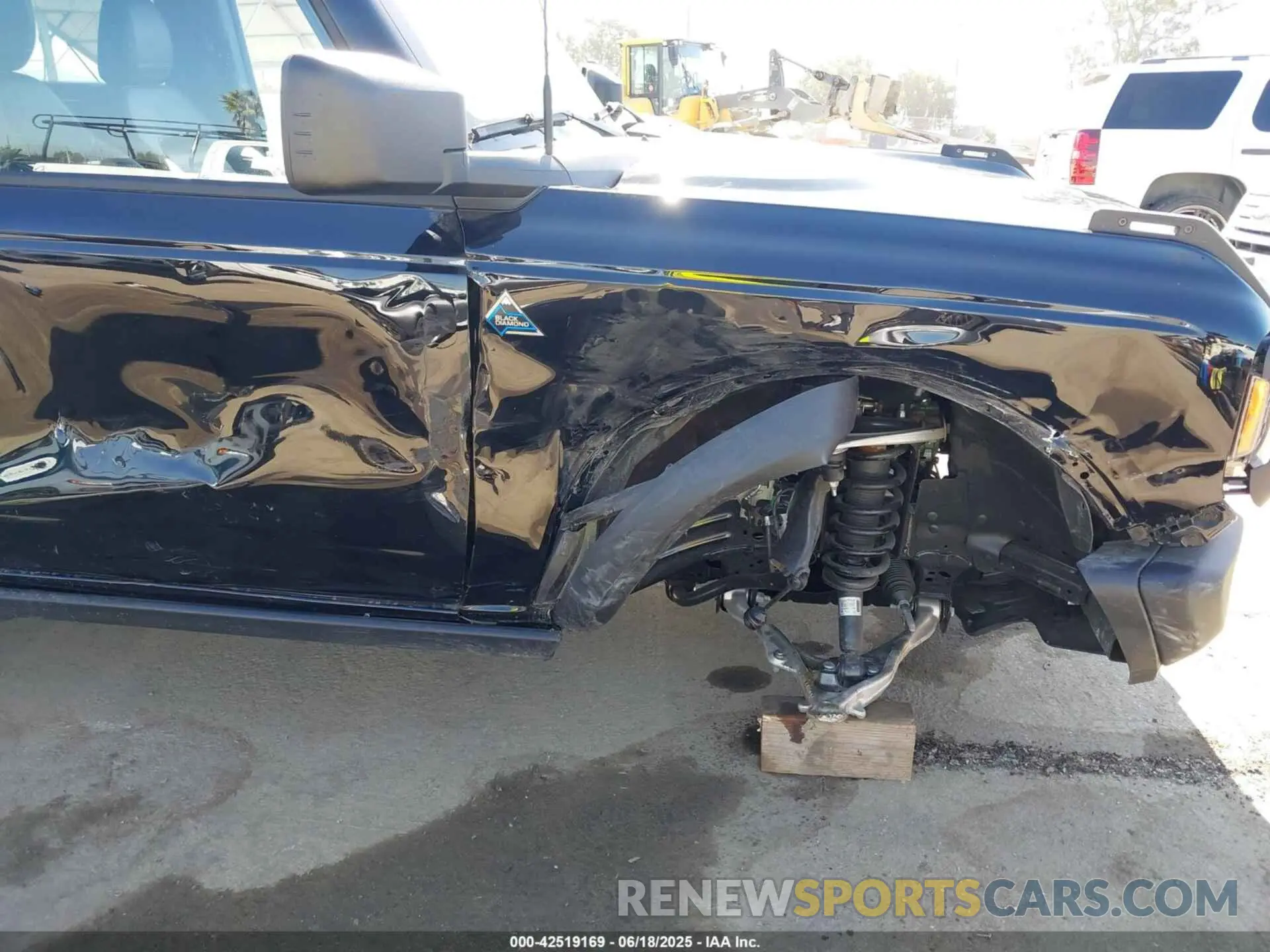 6 Photograph of a damaged car 1FMDE1AH3RLB44629 FORD BRONCO 2024