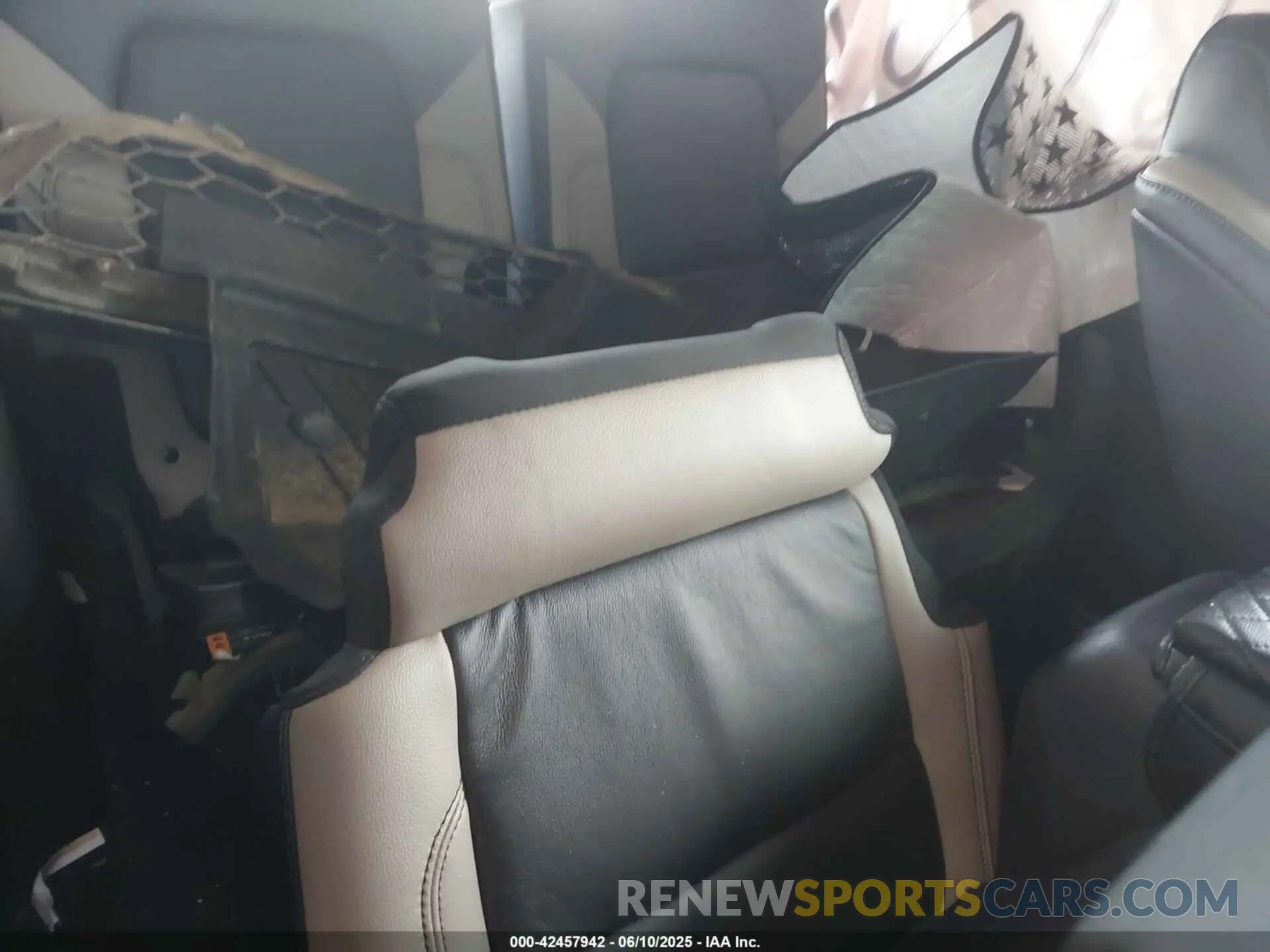 8 Photograph of a damaged car 1FMDE2AP1RLA43666 FORD BRONCO 2024