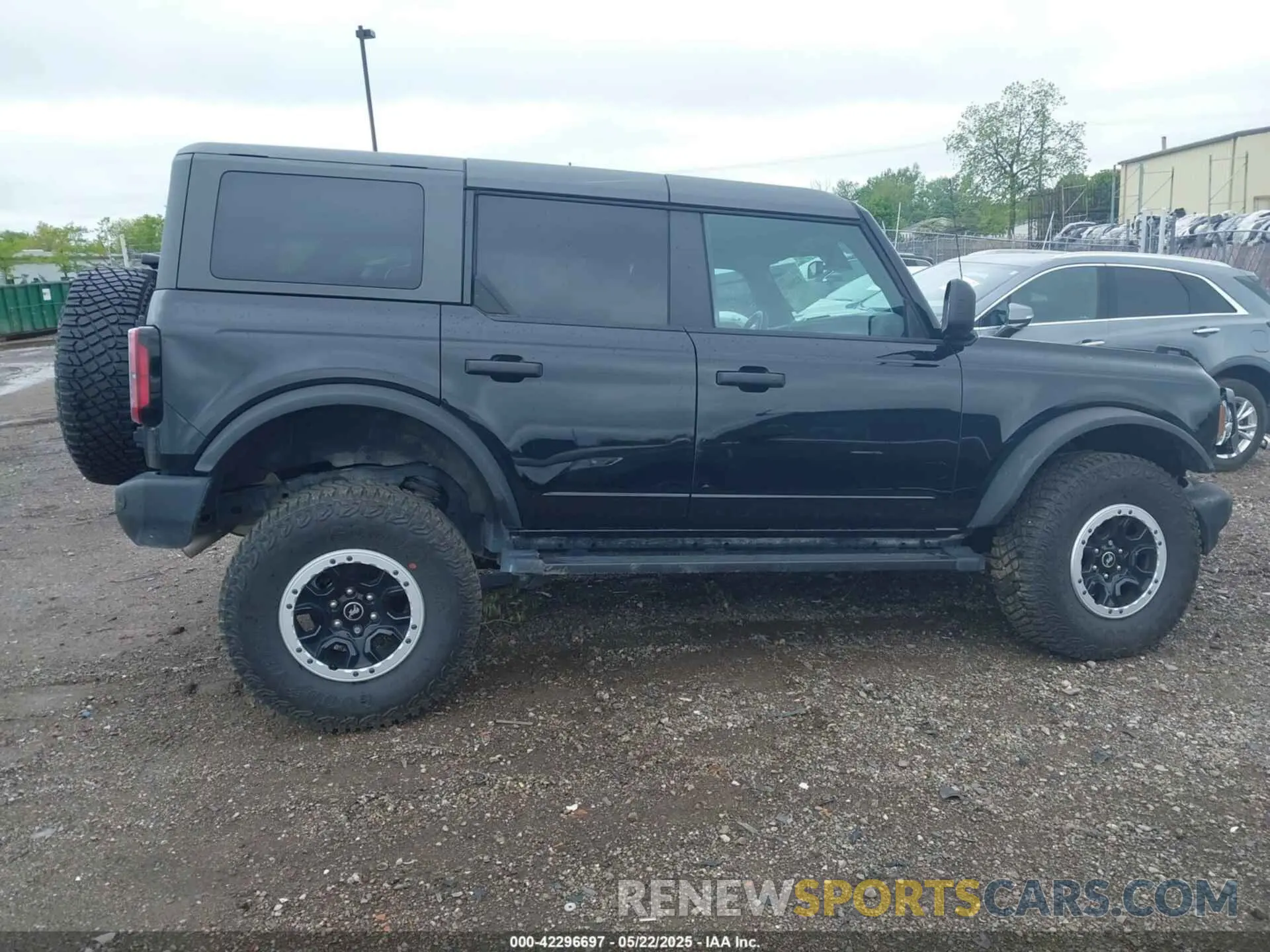 13 Photograph of a damaged car 1FMDE7BH1RLB44761 FORD BRONCO 2024