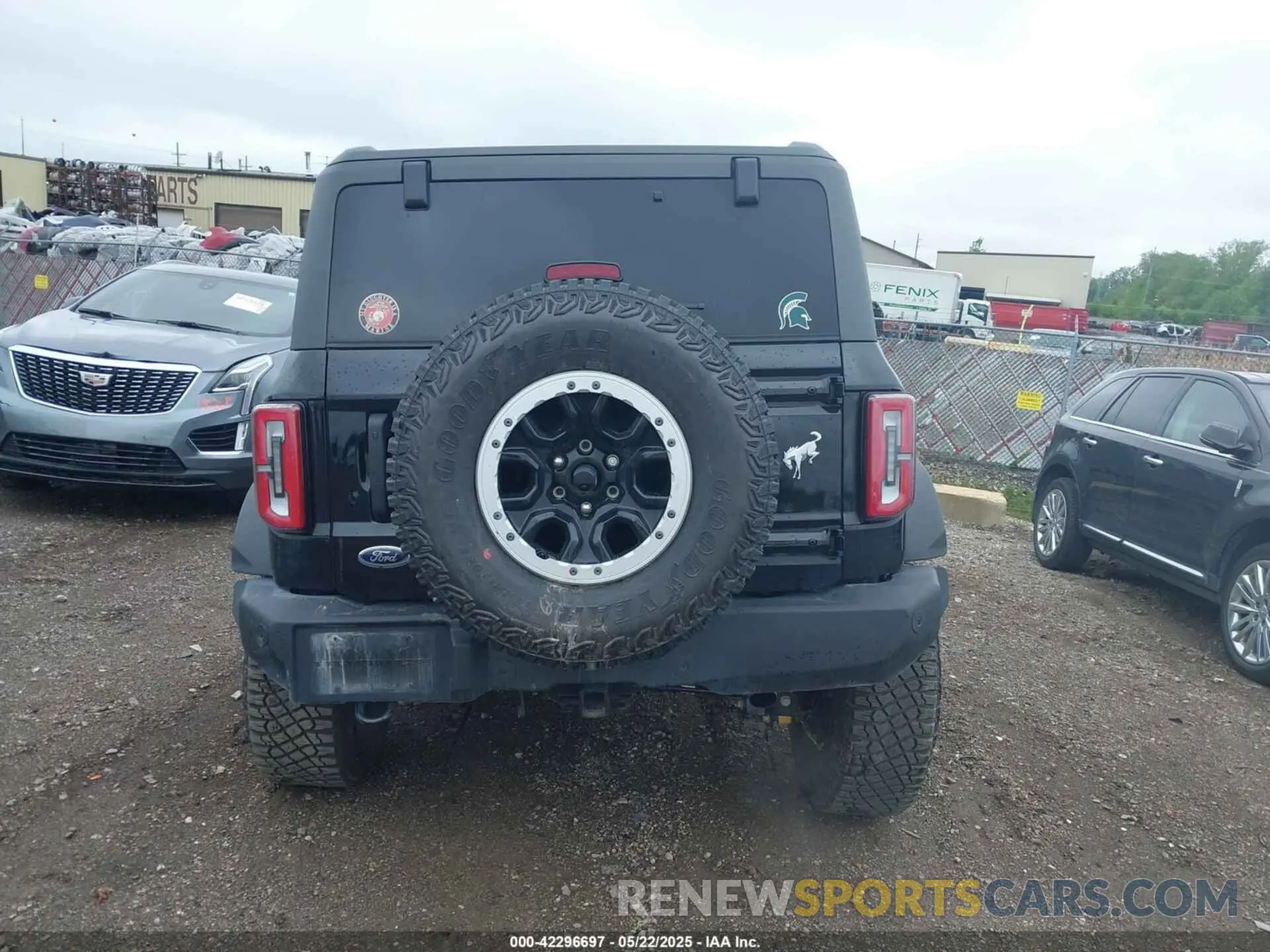 16 Photograph of a damaged car 1FMDE7BH1RLB44761 FORD BRONCO 2024