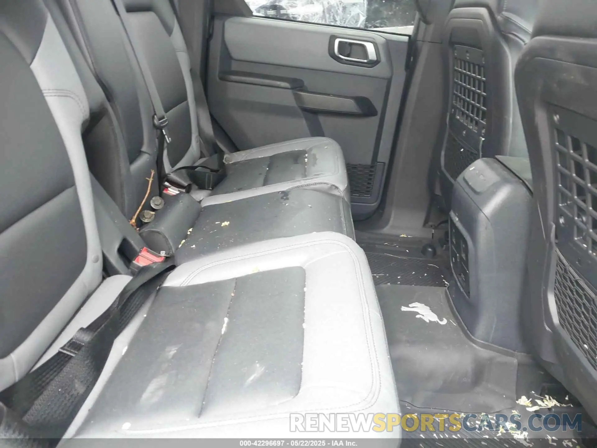 8 Photograph of a damaged car 1FMDE7BH1RLB44761 FORD BRONCO 2024