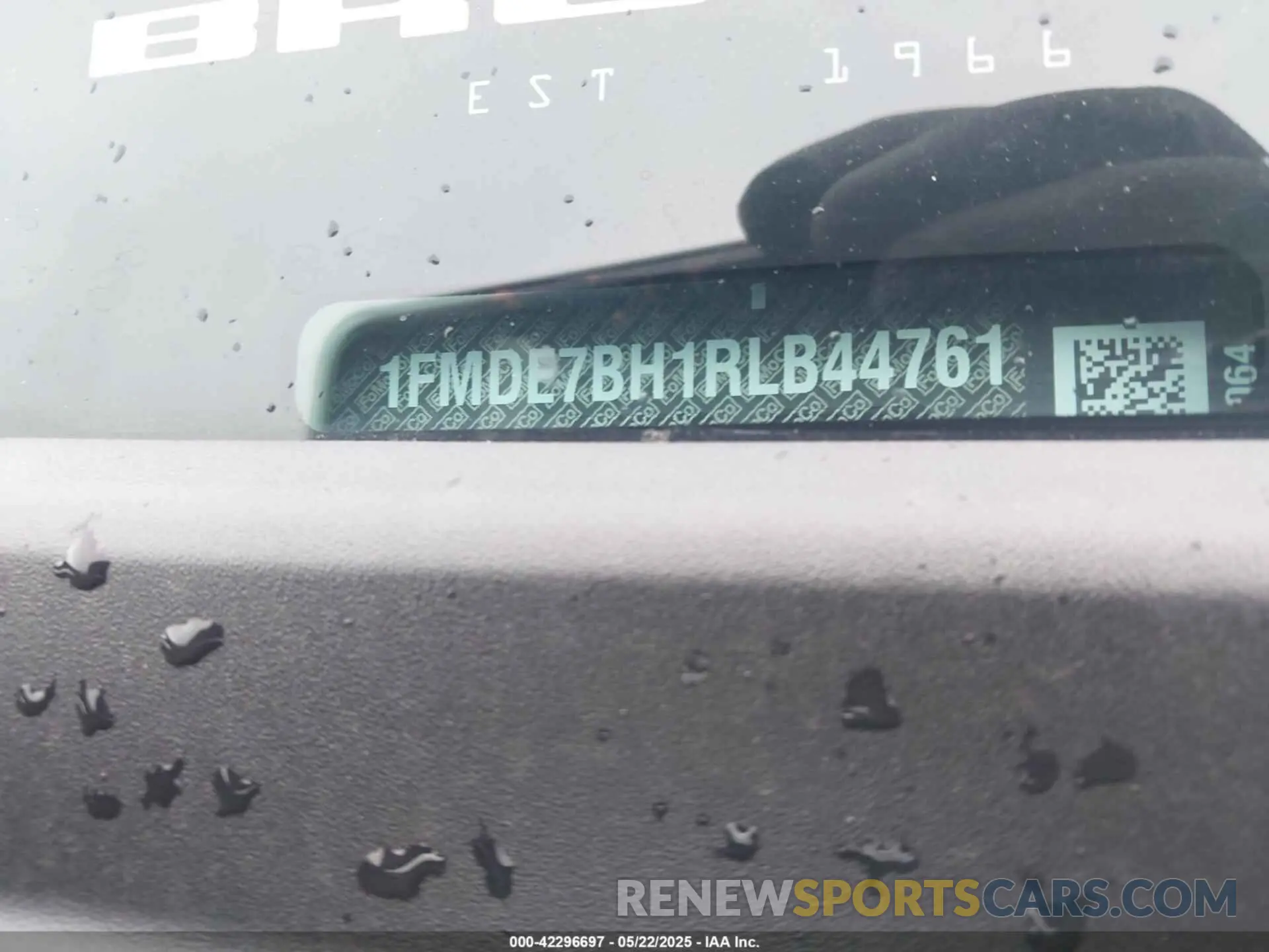 9 Photograph of a damaged car 1FMDE7BH1RLB44761 FORD BRONCO 2024