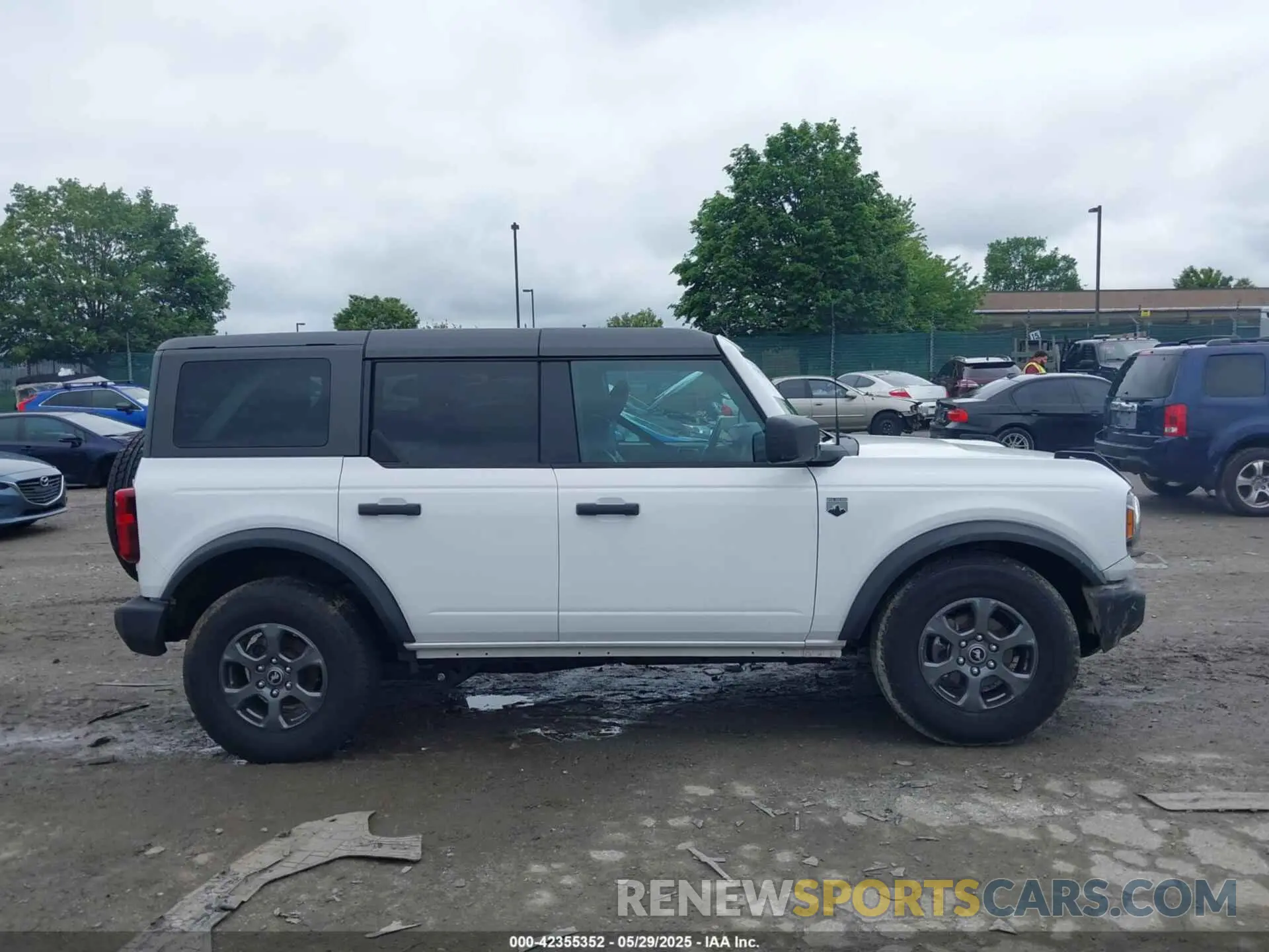 14 Photograph of a damaged car 1FMDE7BH6RLB22321 FORD BRONCO 2024