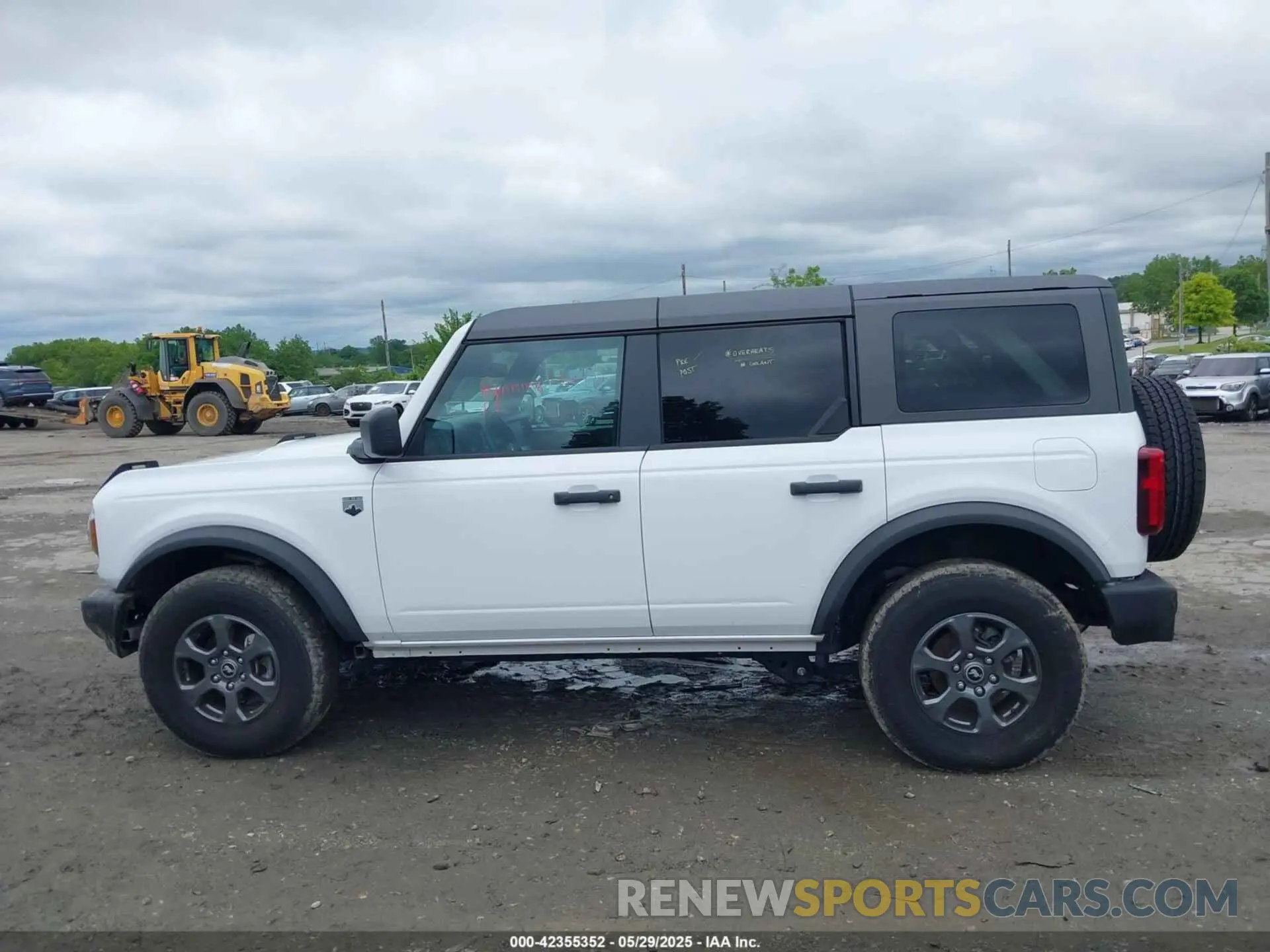 15 Photograph of a damaged car 1FMDE7BH6RLB22321 FORD BRONCO 2024