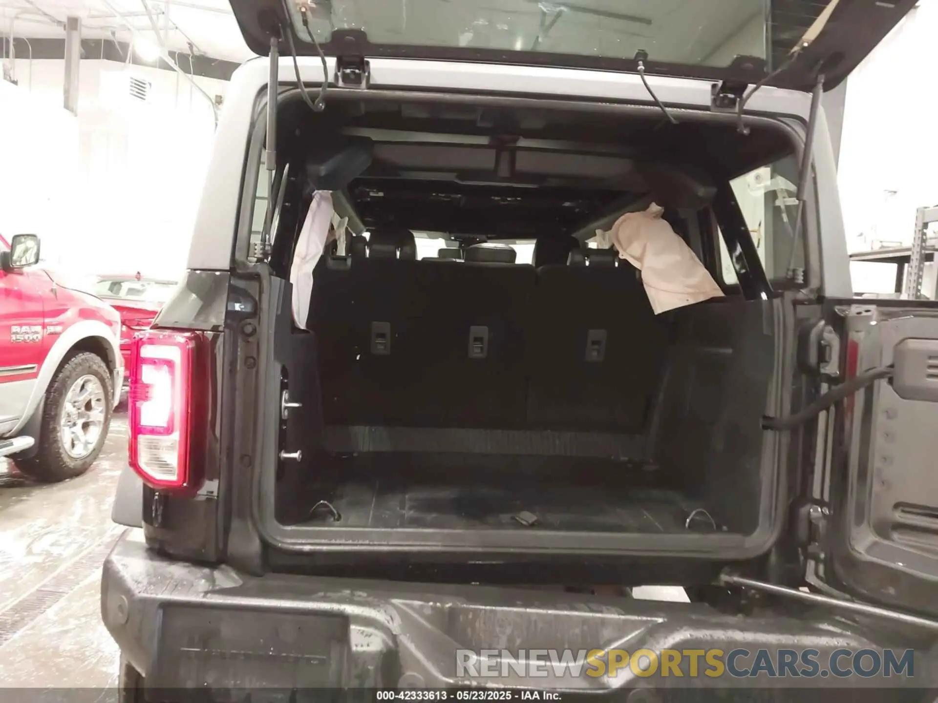18 Photograph of a damaged car 1FMDE7BH8RLB15323 FORD BRONCO 2024