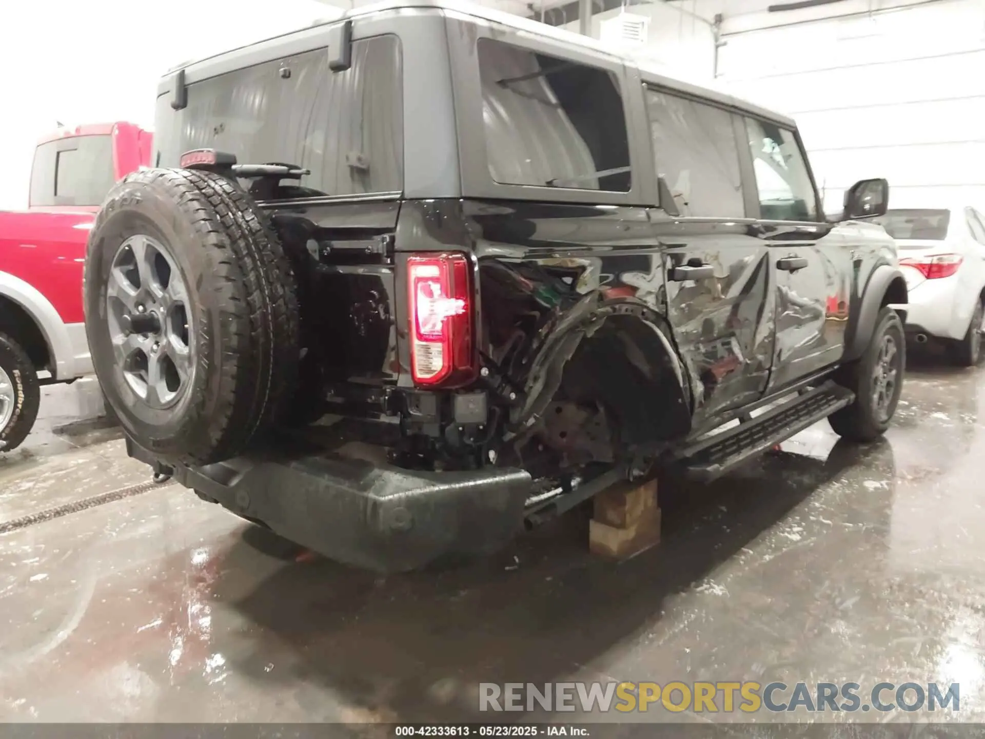 6 Photograph of a damaged car 1FMDE7BH8RLB15323 FORD BRONCO 2024