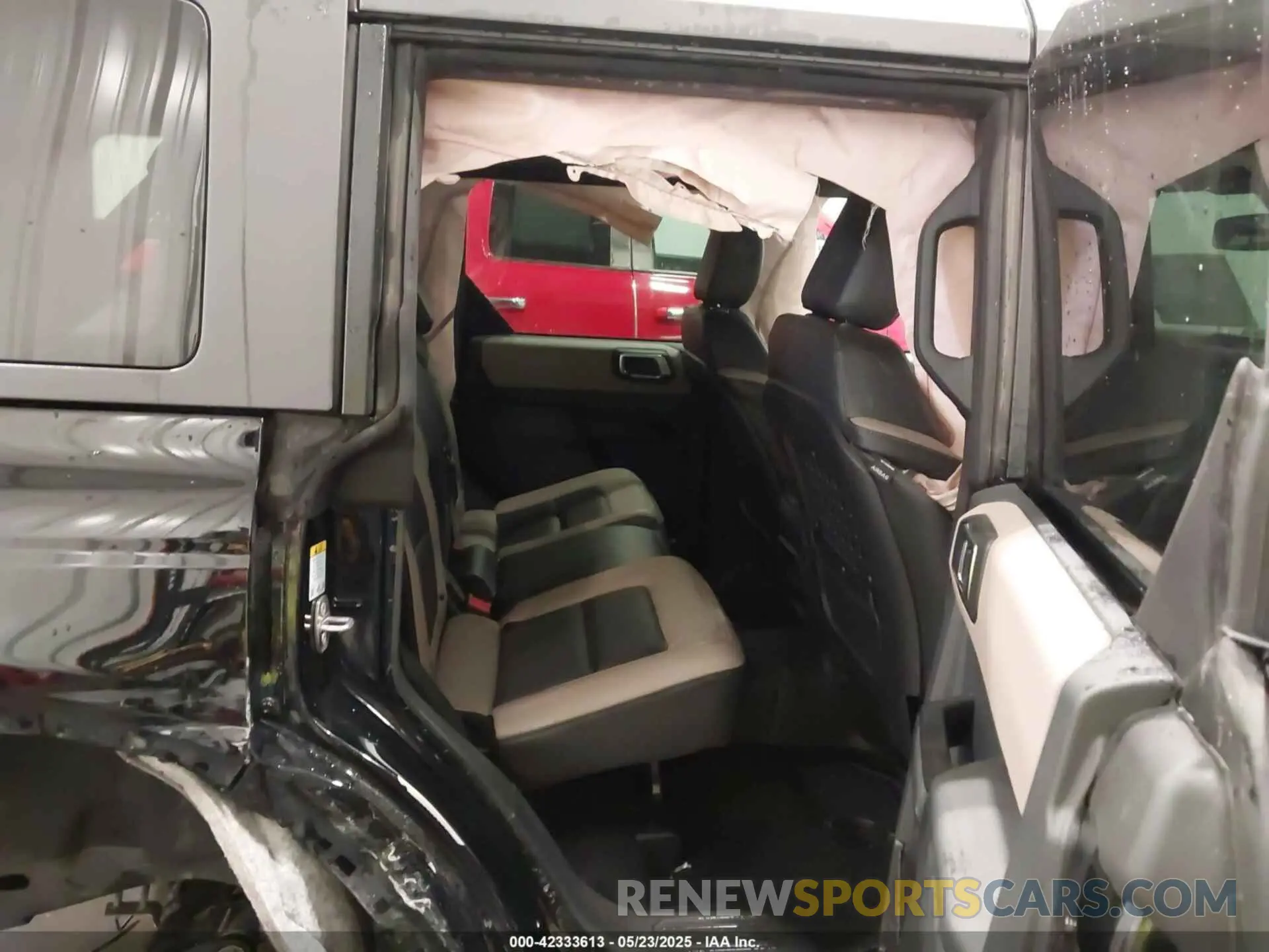8 Photograph of a damaged car 1FMDE7BH8RLB15323 FORD BRONCO 2024