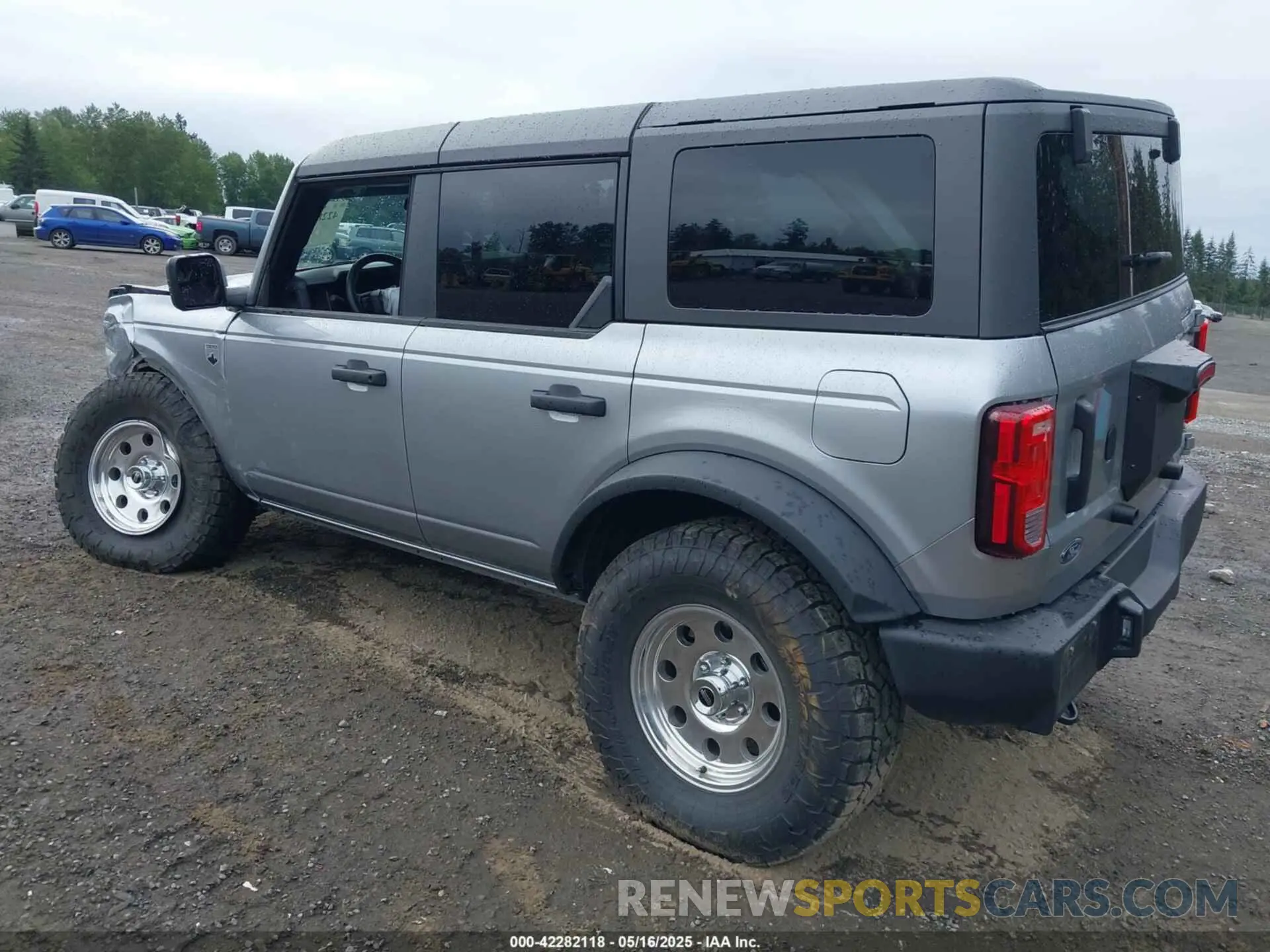 3 Photograph of a damaged car 1FMDE7BH9RLB24788 FORD BRONCO 2024